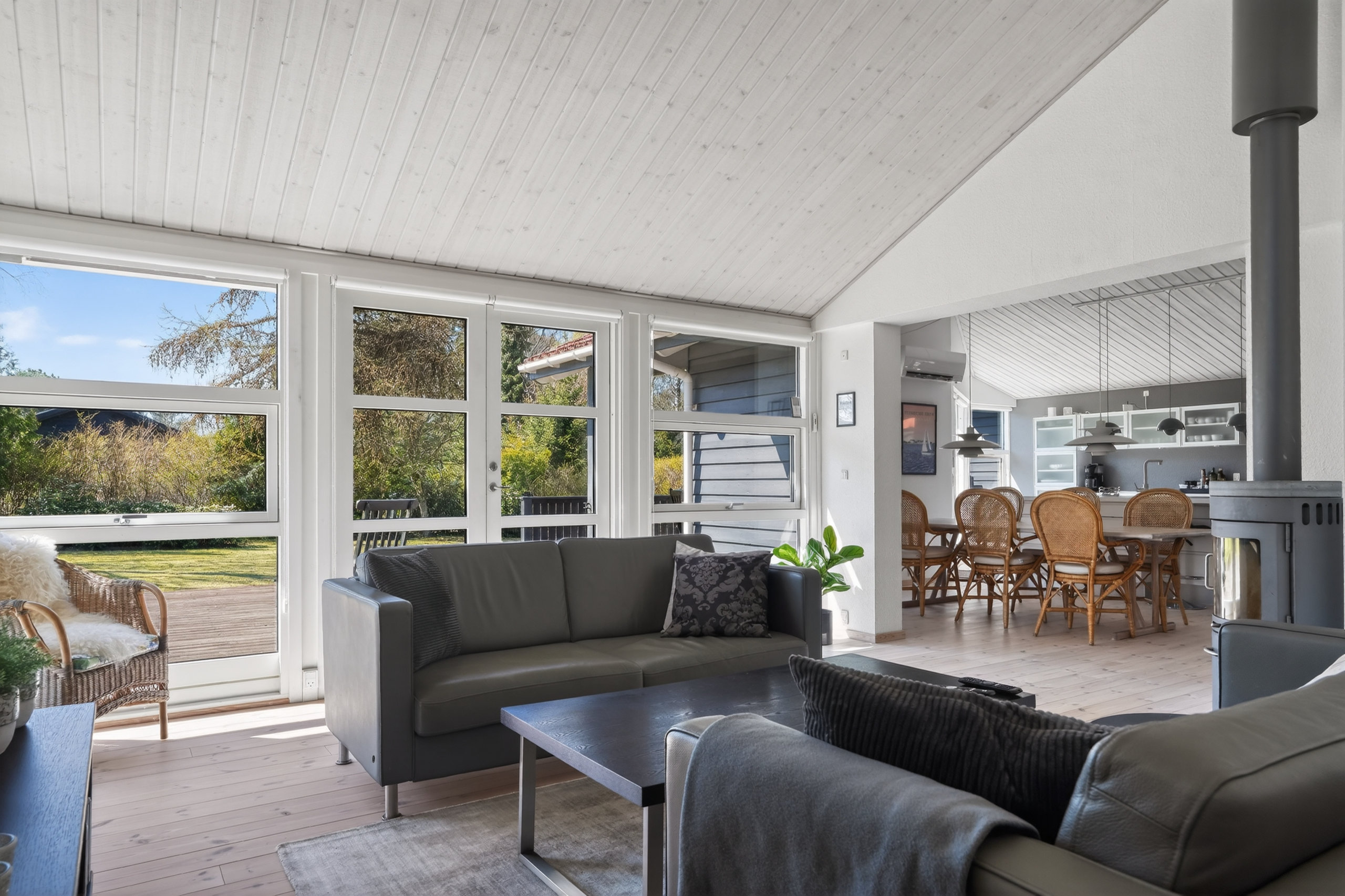 Fremhævet stue billede i fuldskærmstilstand. Billede af Odinsvej 11, 4500 Nykøbing Sj