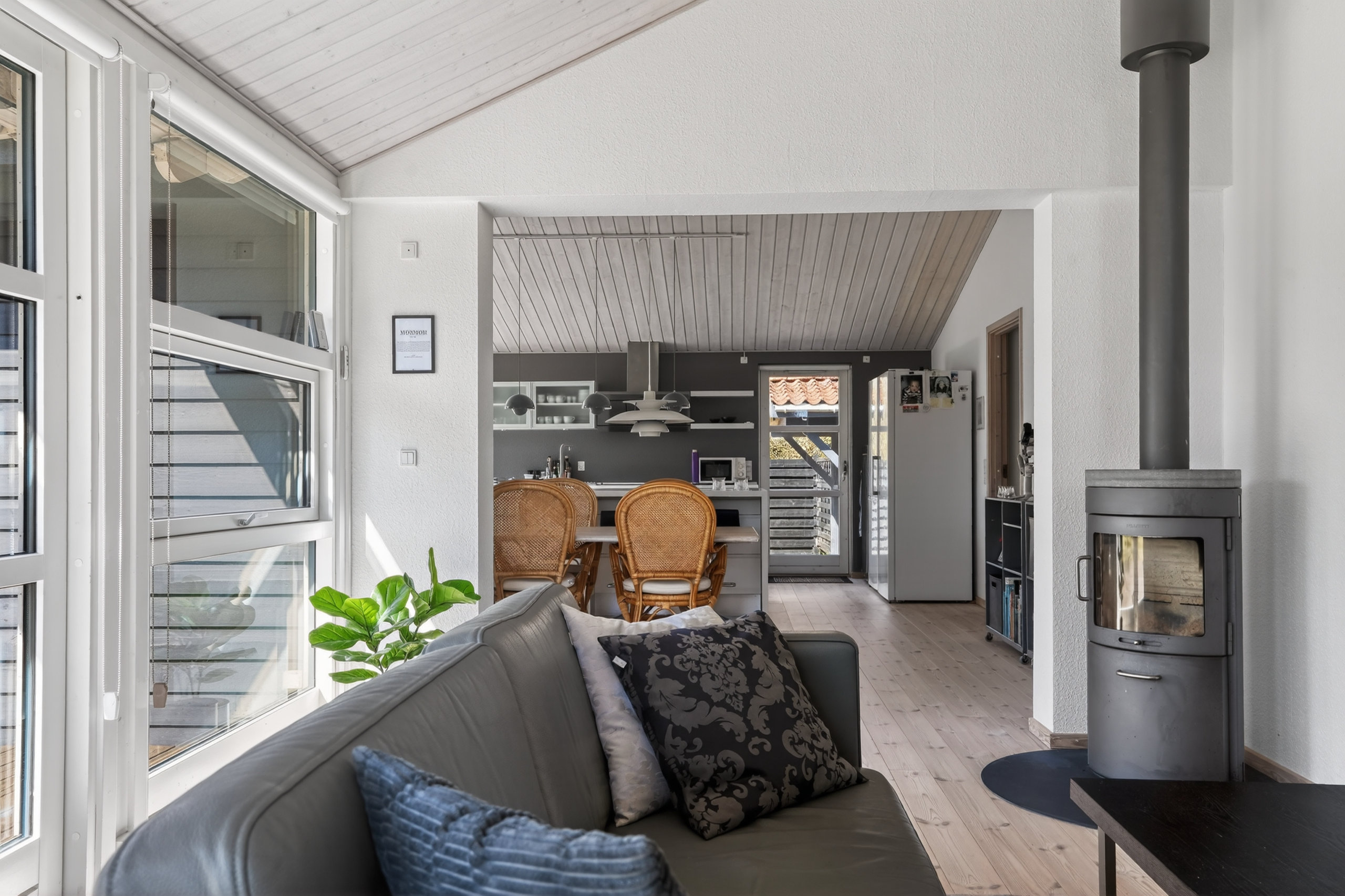 Fremhævet stue billede i fuldskærmstilstand. Billede af Odinsvej 11, 4500 Nykøbing Sj