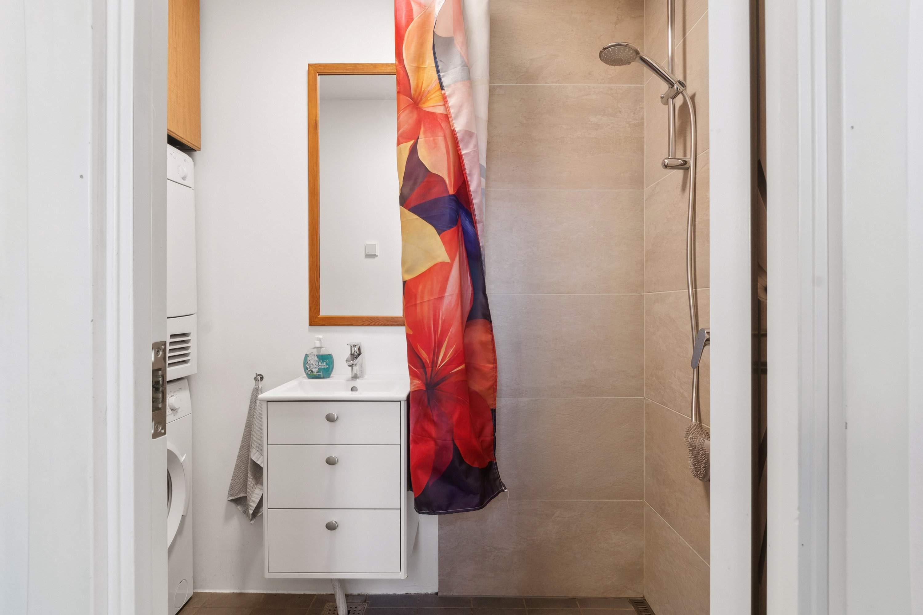 Fremhævet badeværelse billede i fuldskærmstilstand. Billede af Sct Anna Gade 51C, 3000 Helsingør