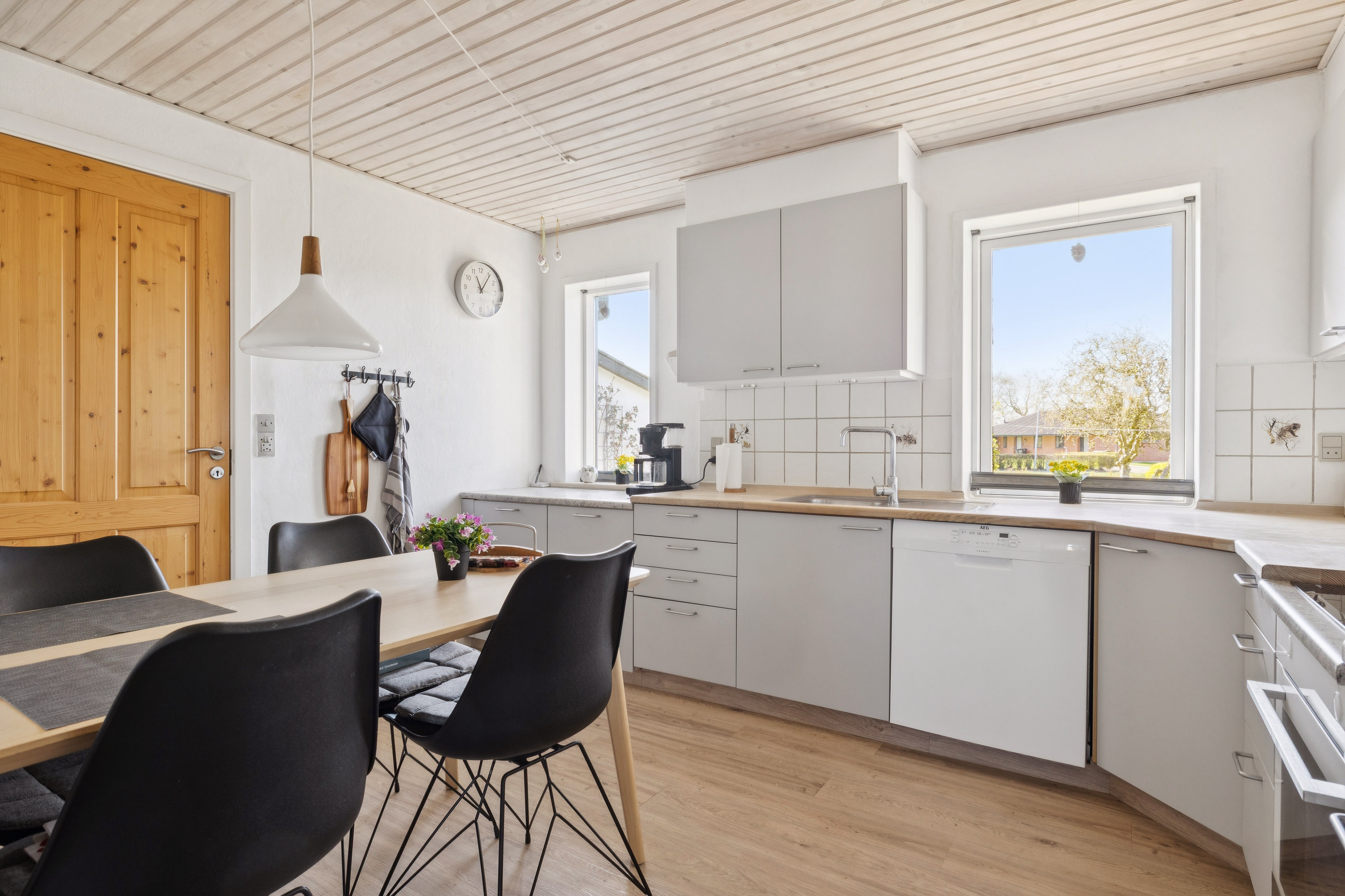 Fremhævet køkken billede i fuldskærmstilstand. Billede af Mejlbyvej 114, 9610 Nørager
