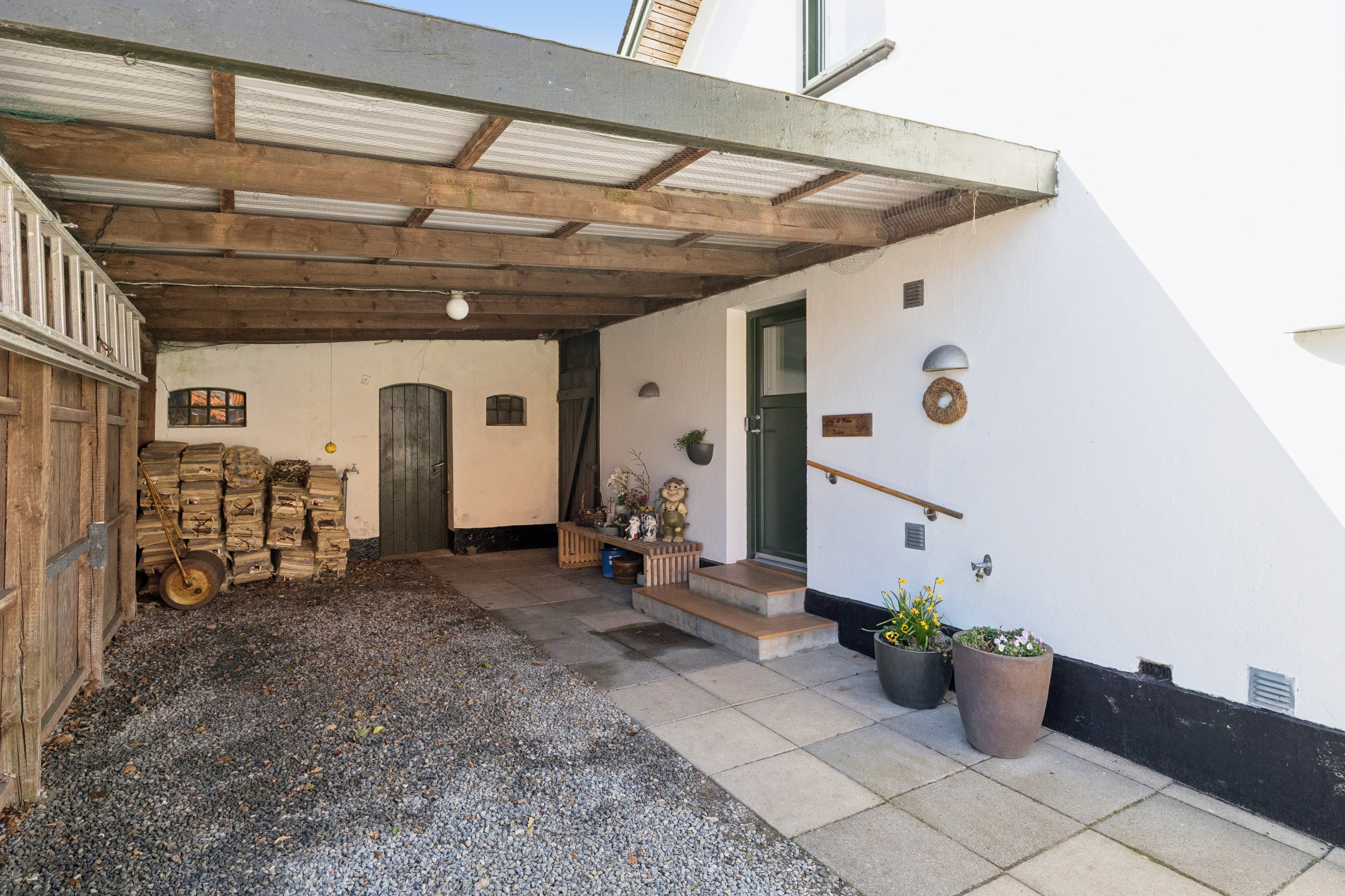 Fremhævet carport billede i fuldskærmstilstand. Billede af Mejlbyvej 114, 9610 Nørager