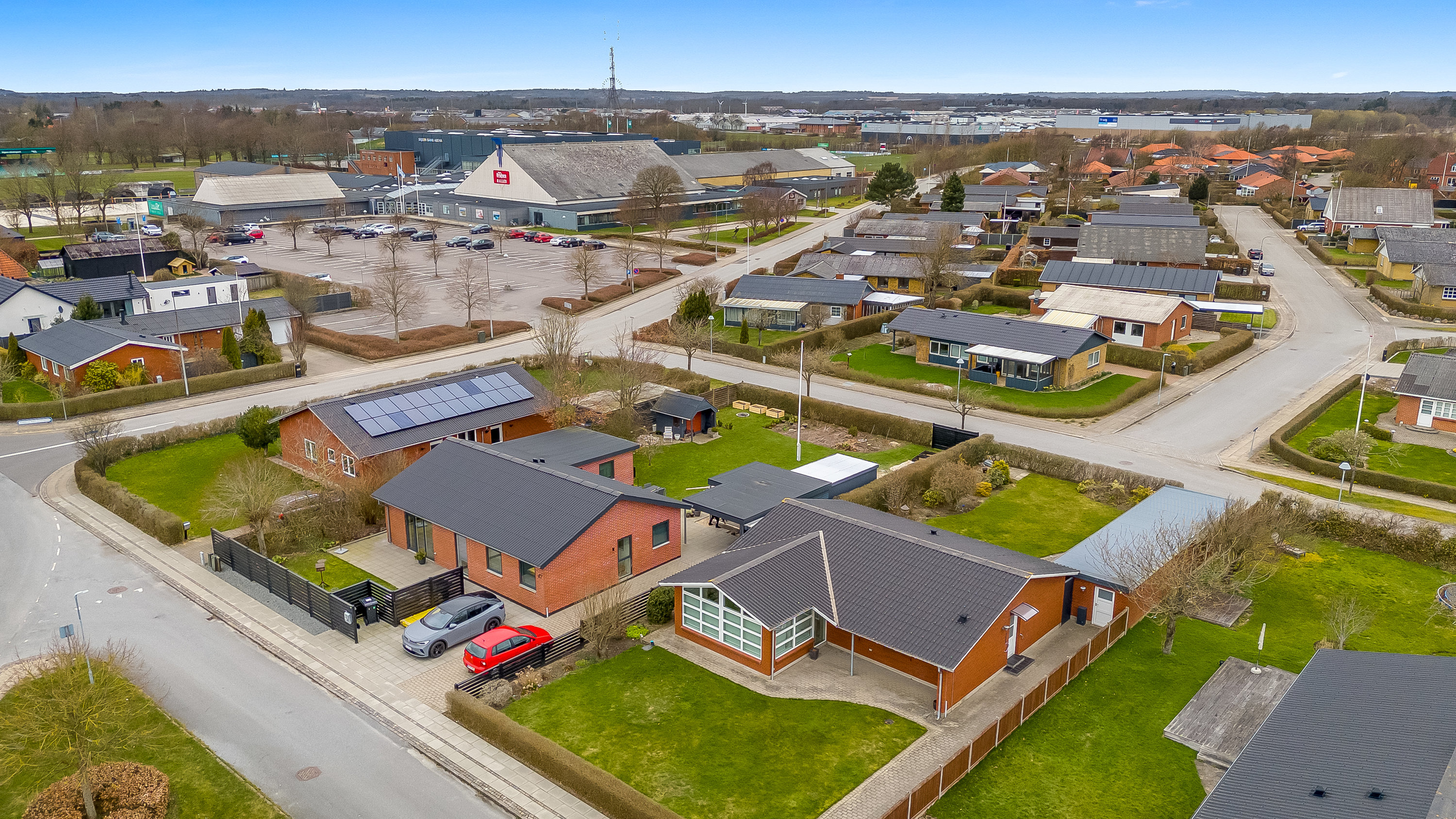 Fremhævet luftfoto billede i fuldskærmstilstand. Billede af Langagervej 51, 6900 Skjern