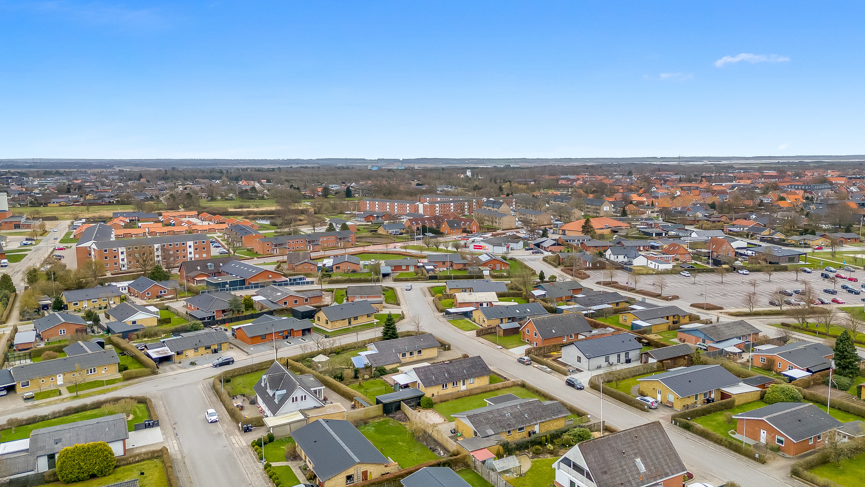 Fremhævet luftfoto billede i fuldskærmstilstand. Billede af Langagervej 51, 6900 Skjern