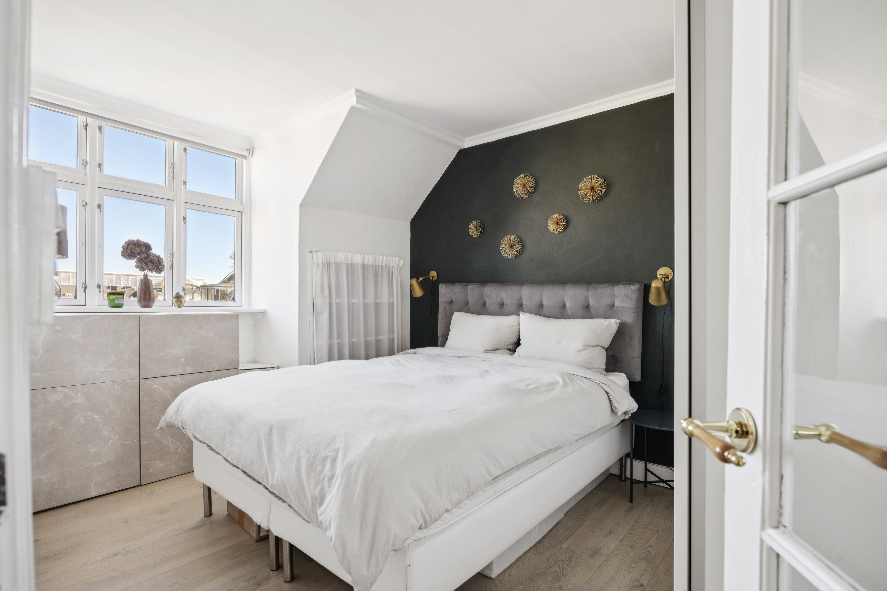 Fremhævet værelse billede i fuldskærmstilstand. Billede af Adilsvej 13, 4. th., 2000 Frederiksberg