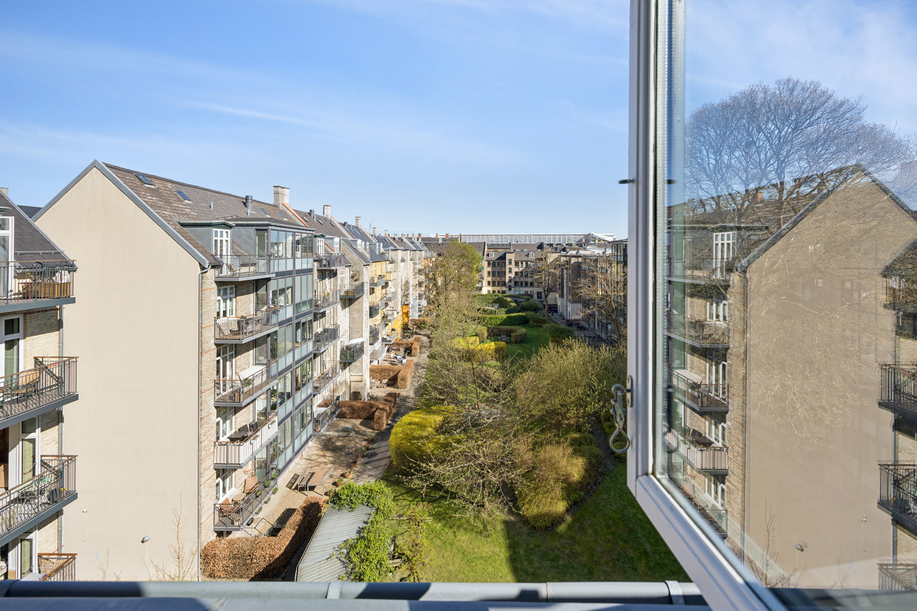 Fremhævet udsigt billede i fuldskærmstilstand. Billede af Adilsvej 13, 4. th., 2000 Frederiksberg