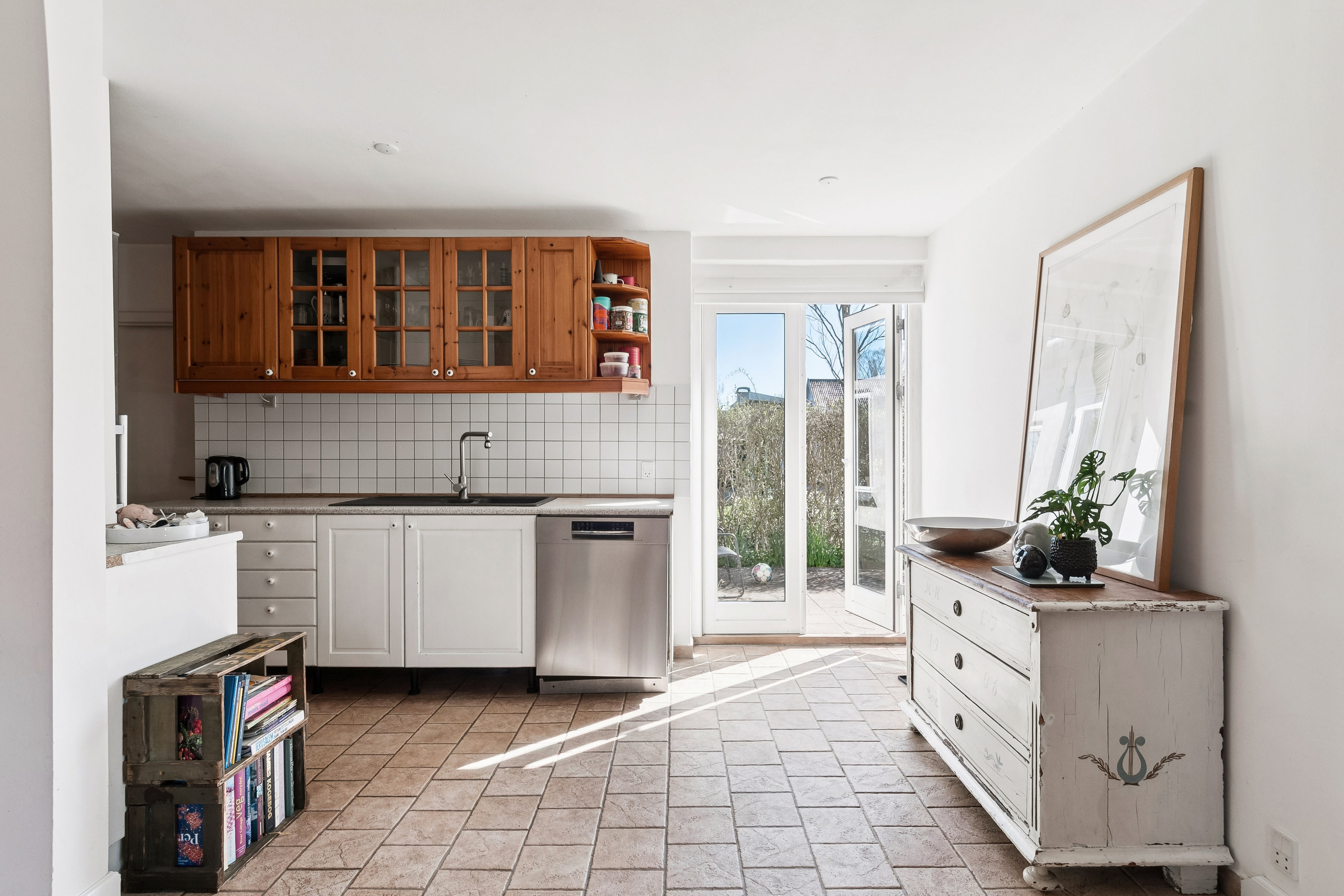 Fremhævet køkken billede i fuldskærmstilstand. Billede af Digevænget 3, 2730 Herlev