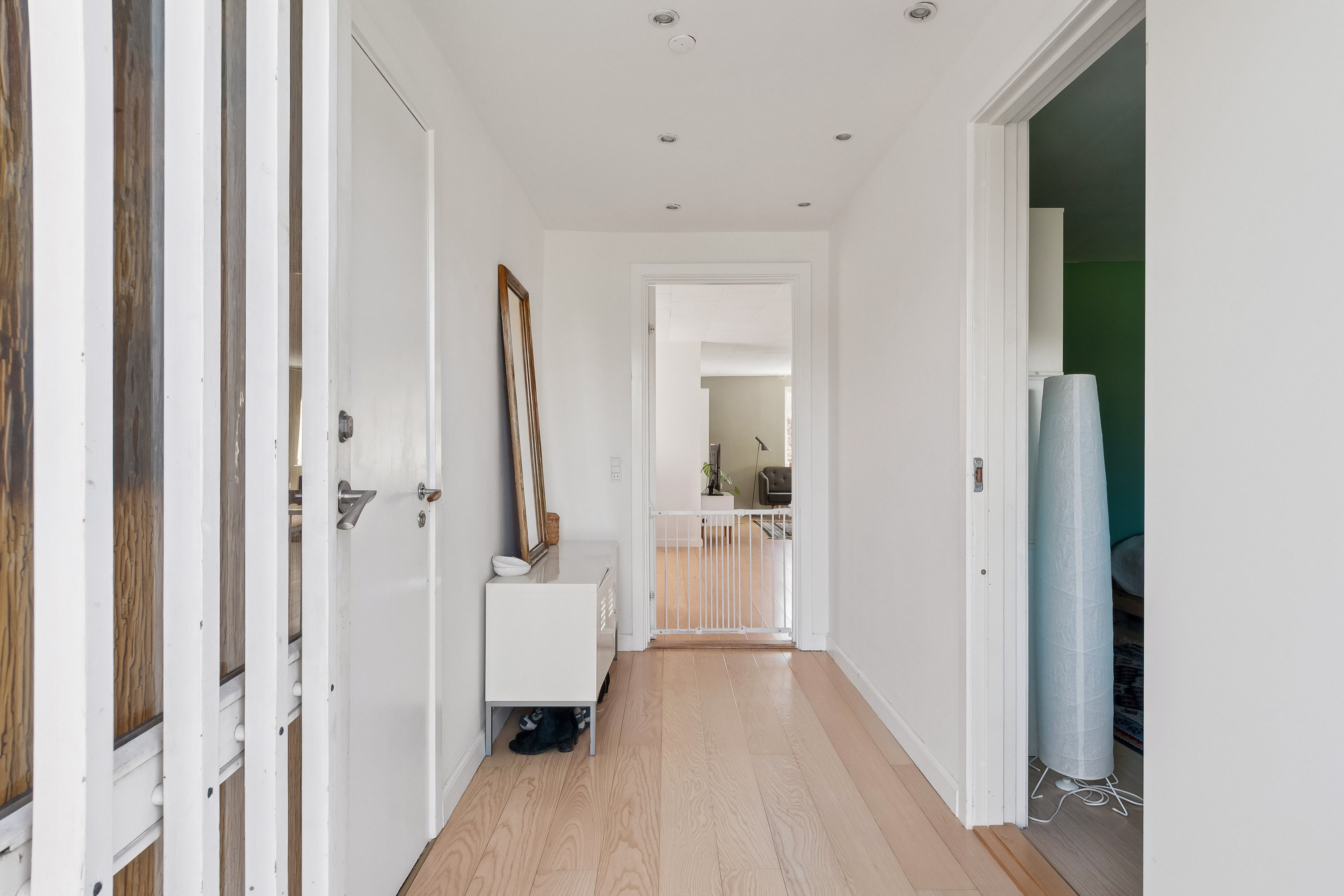 Fremhævet gang billede i fuldskærmstilstand. Billede af Digevænget 3, 2730 Herlev