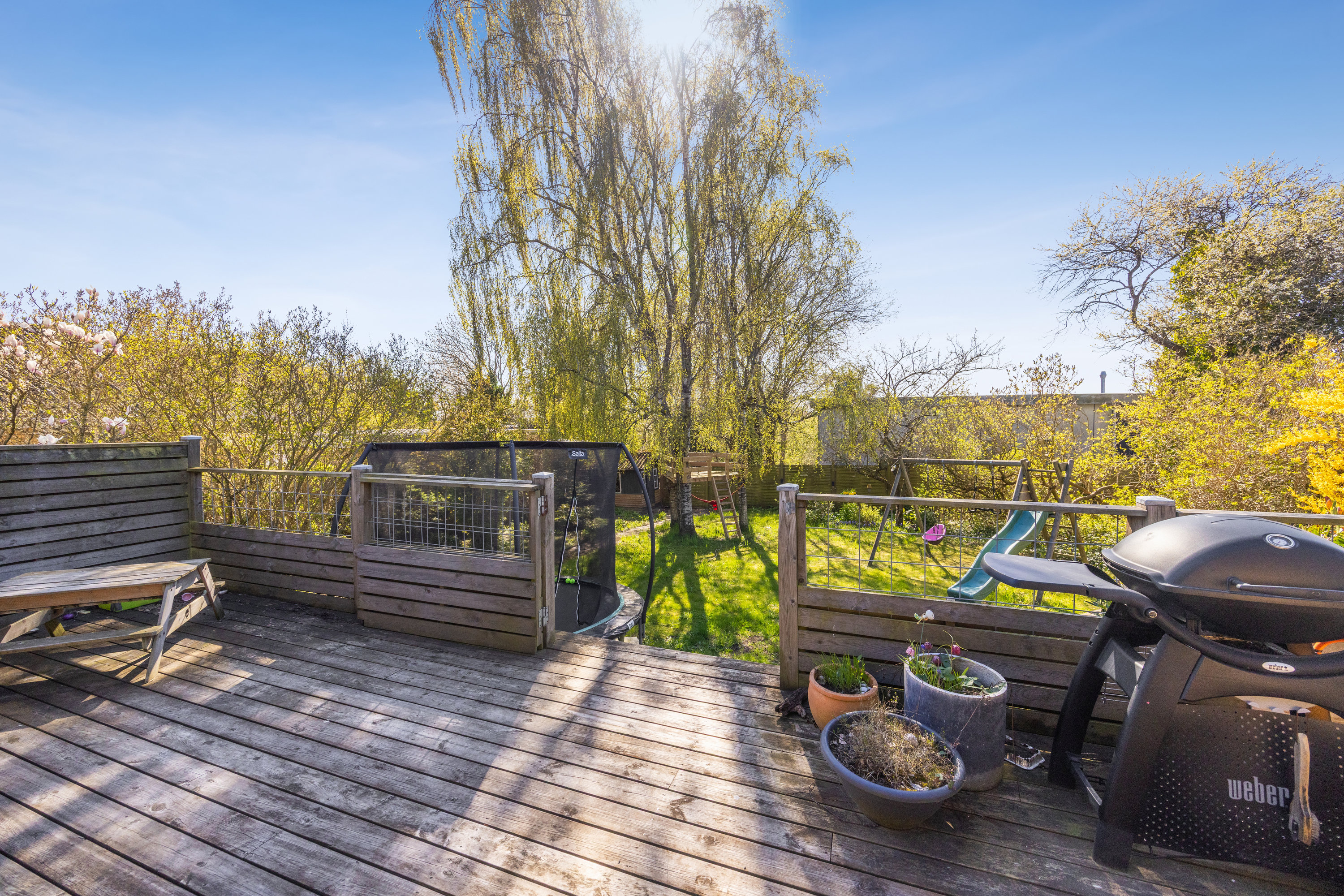 Fremhævet terrasse billede i fuldskærmstilstand. Billede af Lindholmsvej 138B, 9400 Nørresundby