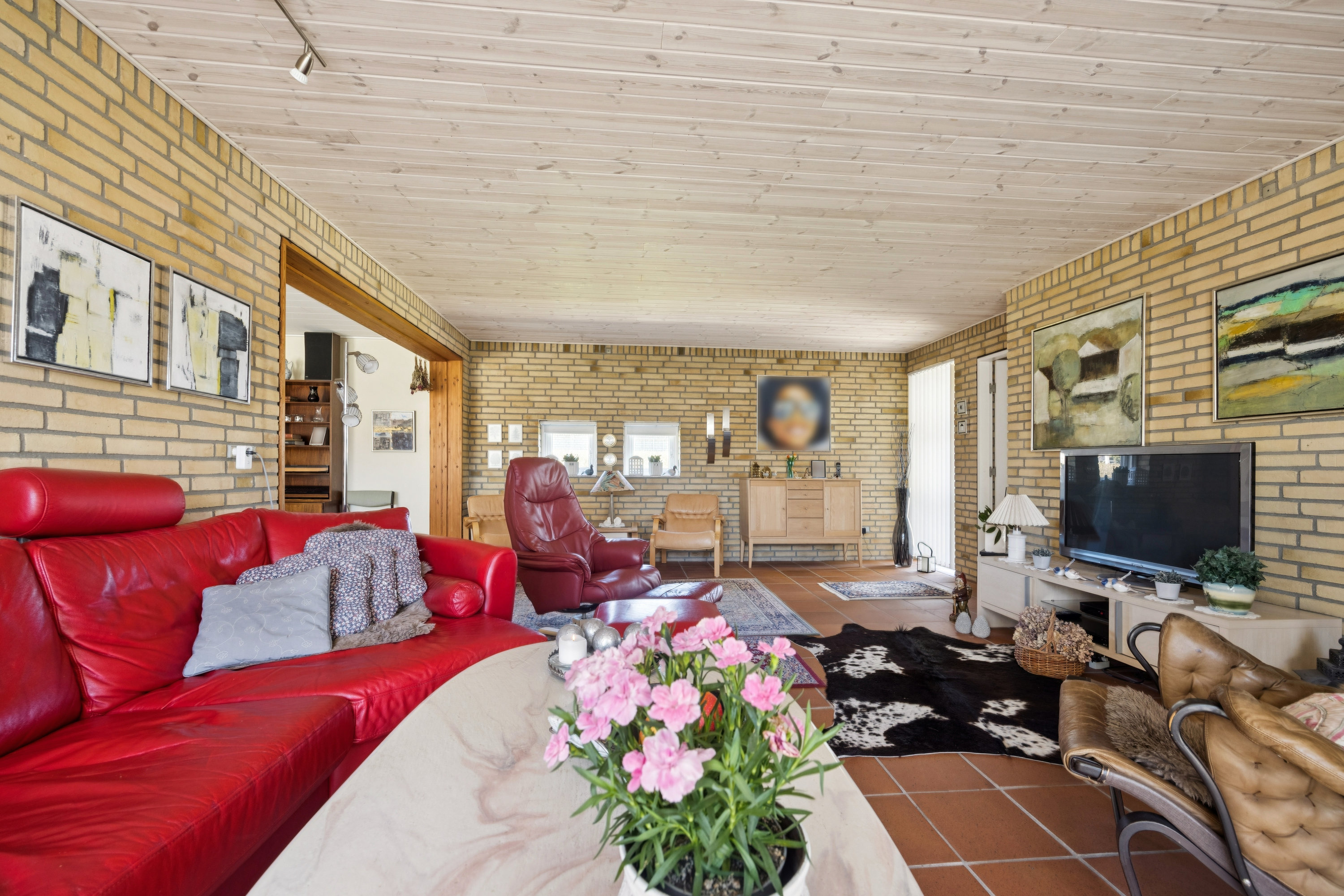 Fremhævet stue billede i fuldskærmstilstand. Billede af Østervang 3, 9362 Gandrup