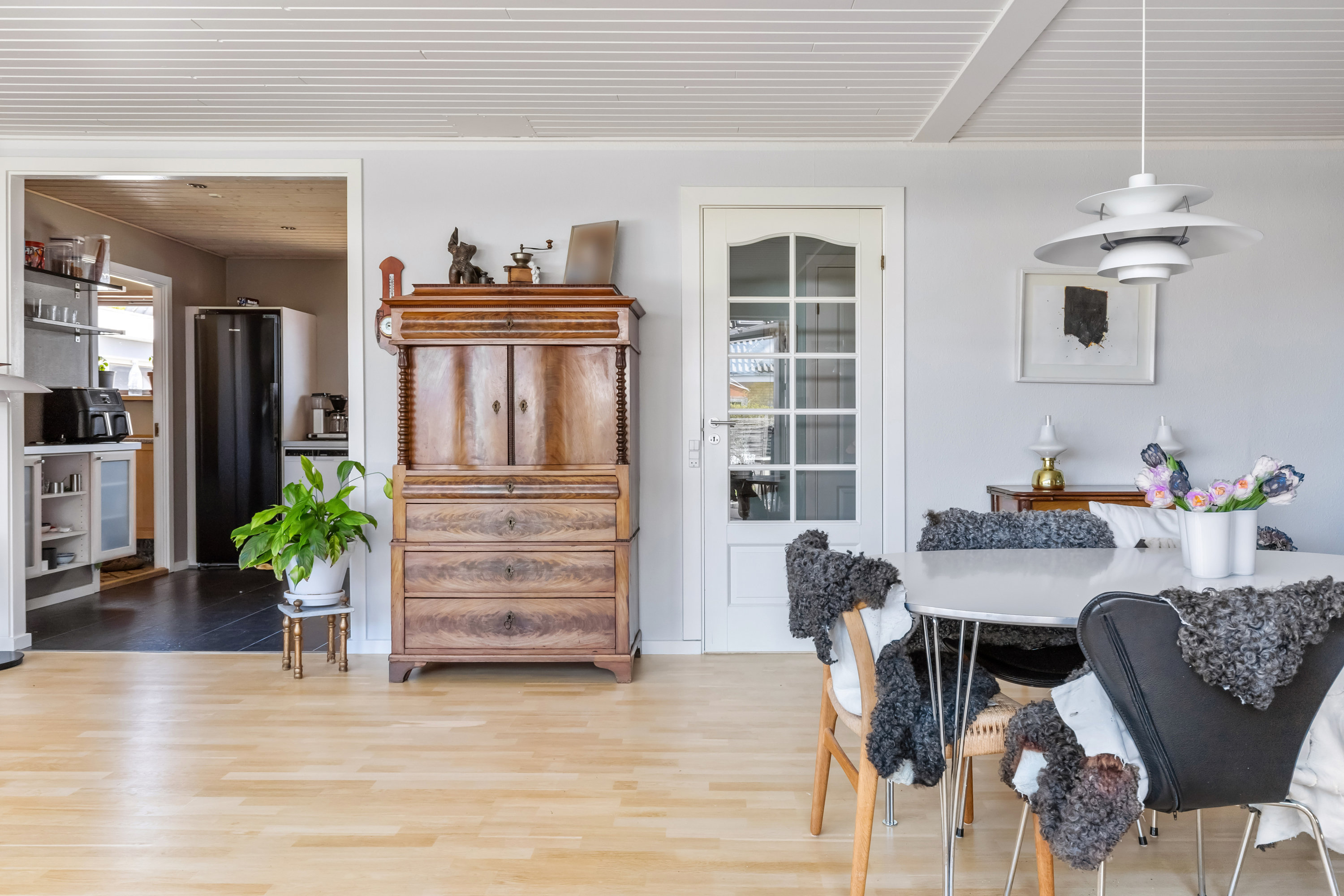 Fremhævet stue billede i fuldskærmstilstand. Billede af Rs Hansensvej 20, 4520 Svinninge