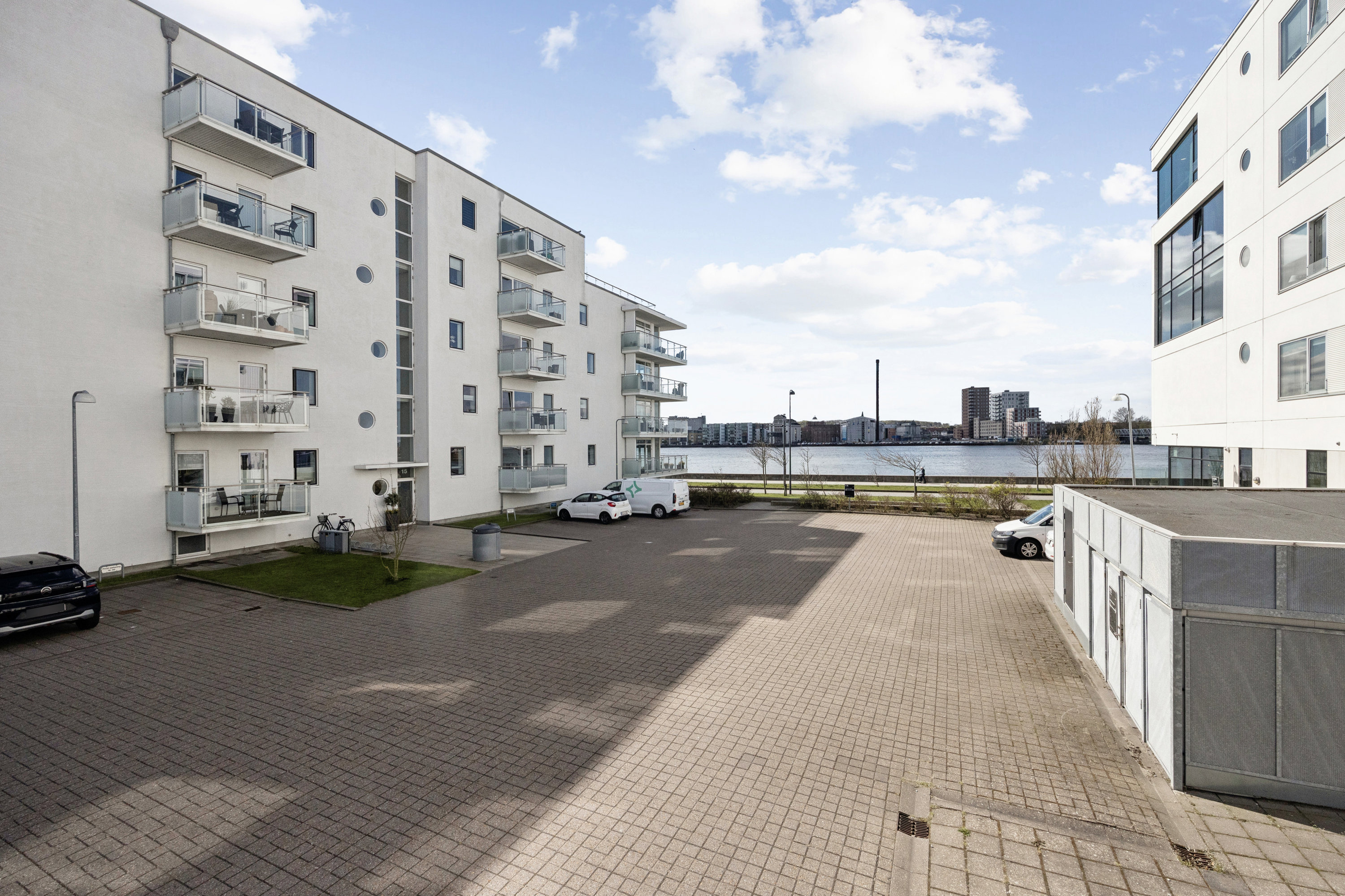 Fremhævet andet billede i fuldskærmstilstand. Billede af Carl Klitgaards Vej 15, st.. tv., 9400 Nørresundby