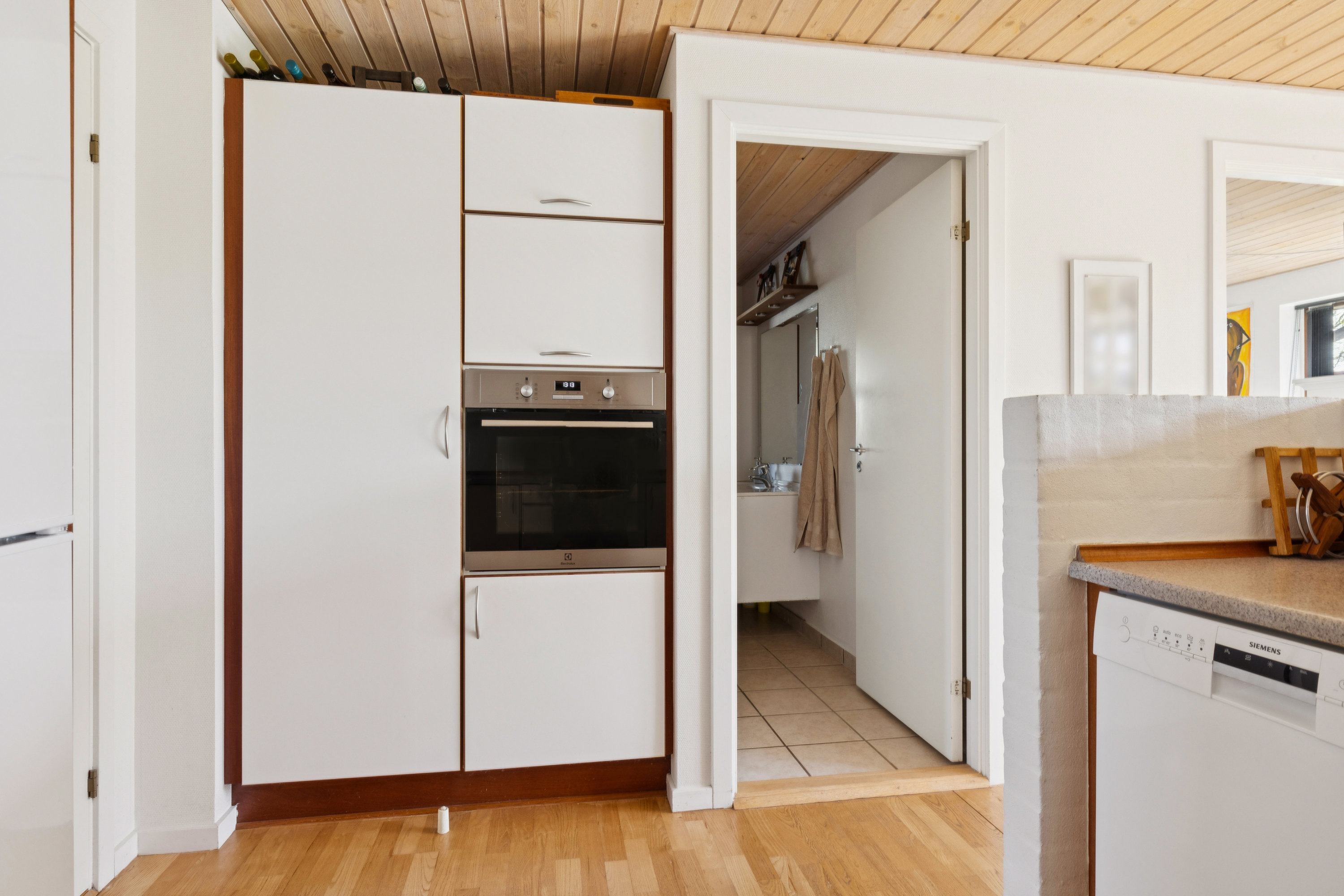 Fremhævet køkken billede i fuldskærmstilstand. Billede af Bronzehøj 35, Bruunshåb, 8800 Viborg