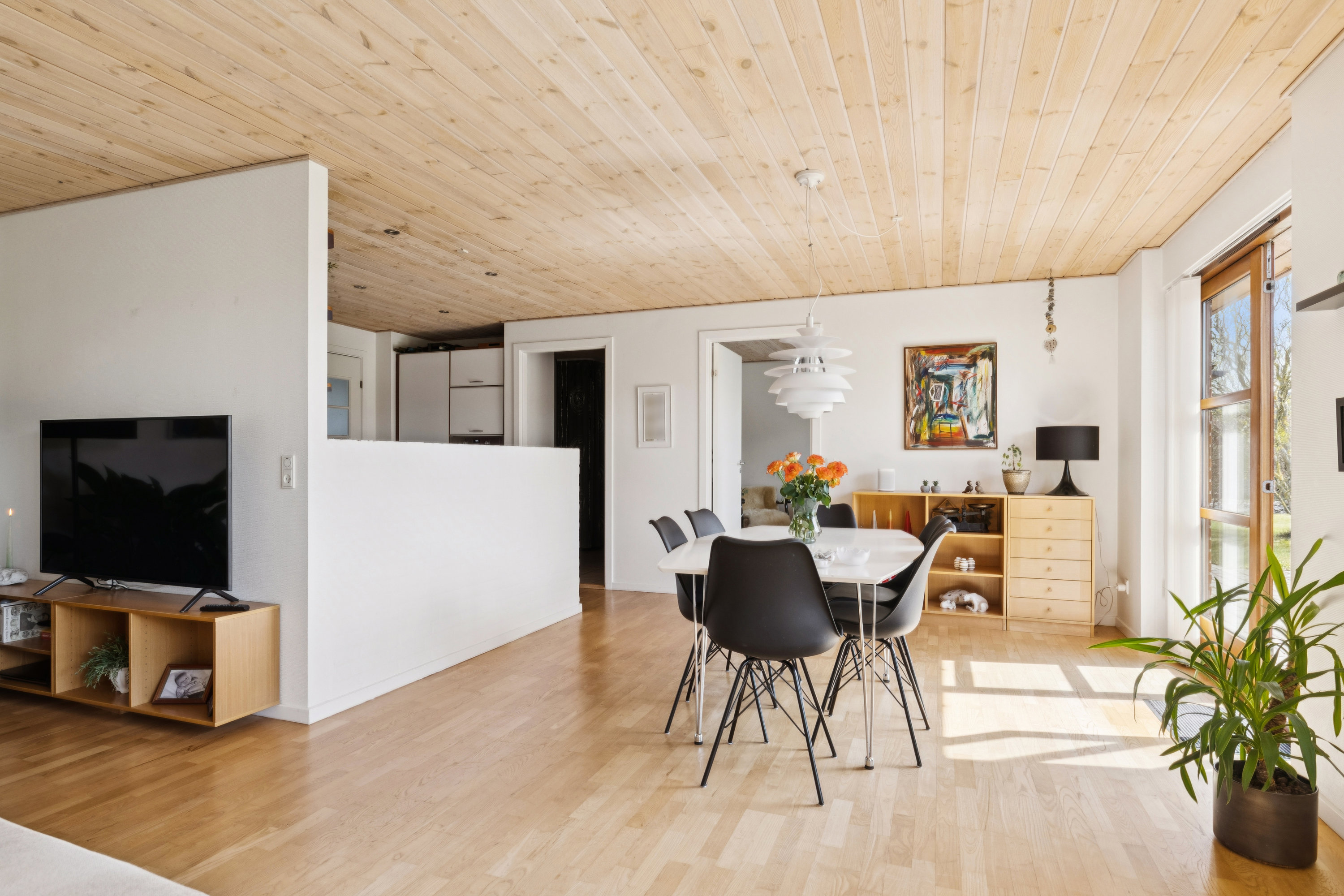 Fremhævet stue billede i fuldskærmstilstand. Billede af Bronzehøj 35, Bruunshåb, 8800 Viborg