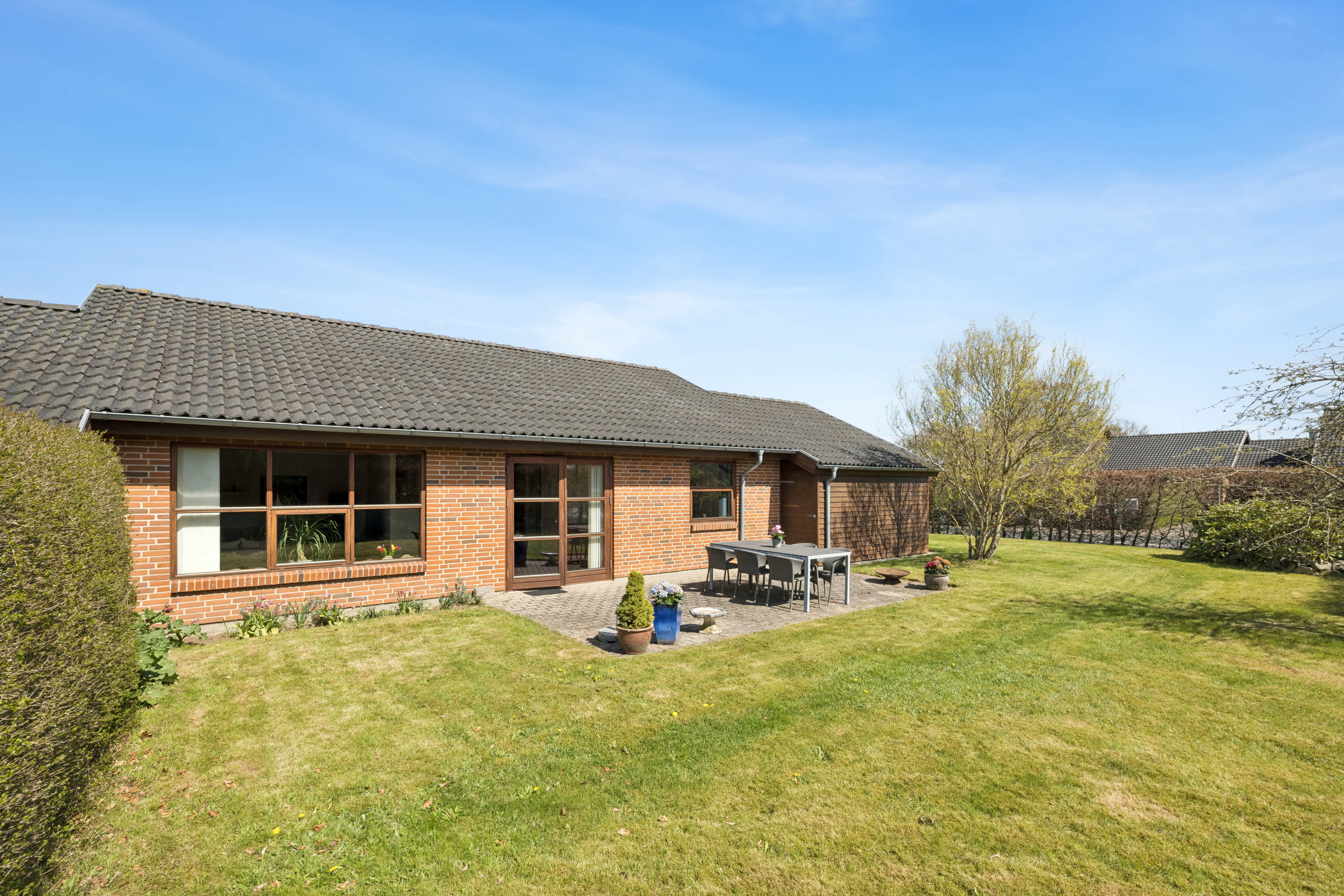 Fremhævet have billede i fuldskærmstilstand. Billede af Bronzehøj 35, Bruunshåb, 8800 Viborg