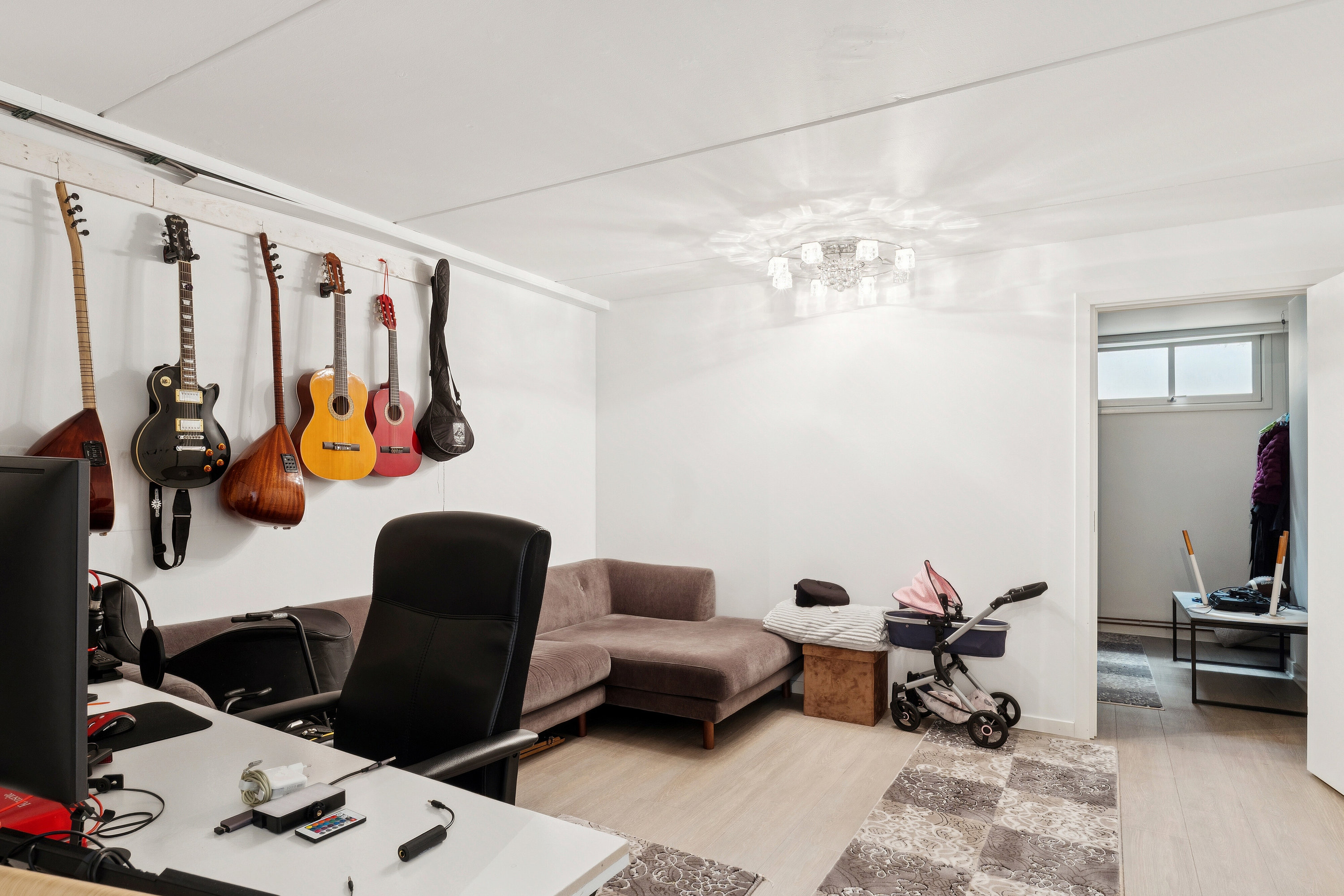 Fremhævet stue billede i fuldskærmstilstand. Billede af Fiskerhusene 15, 2620 Albertslund