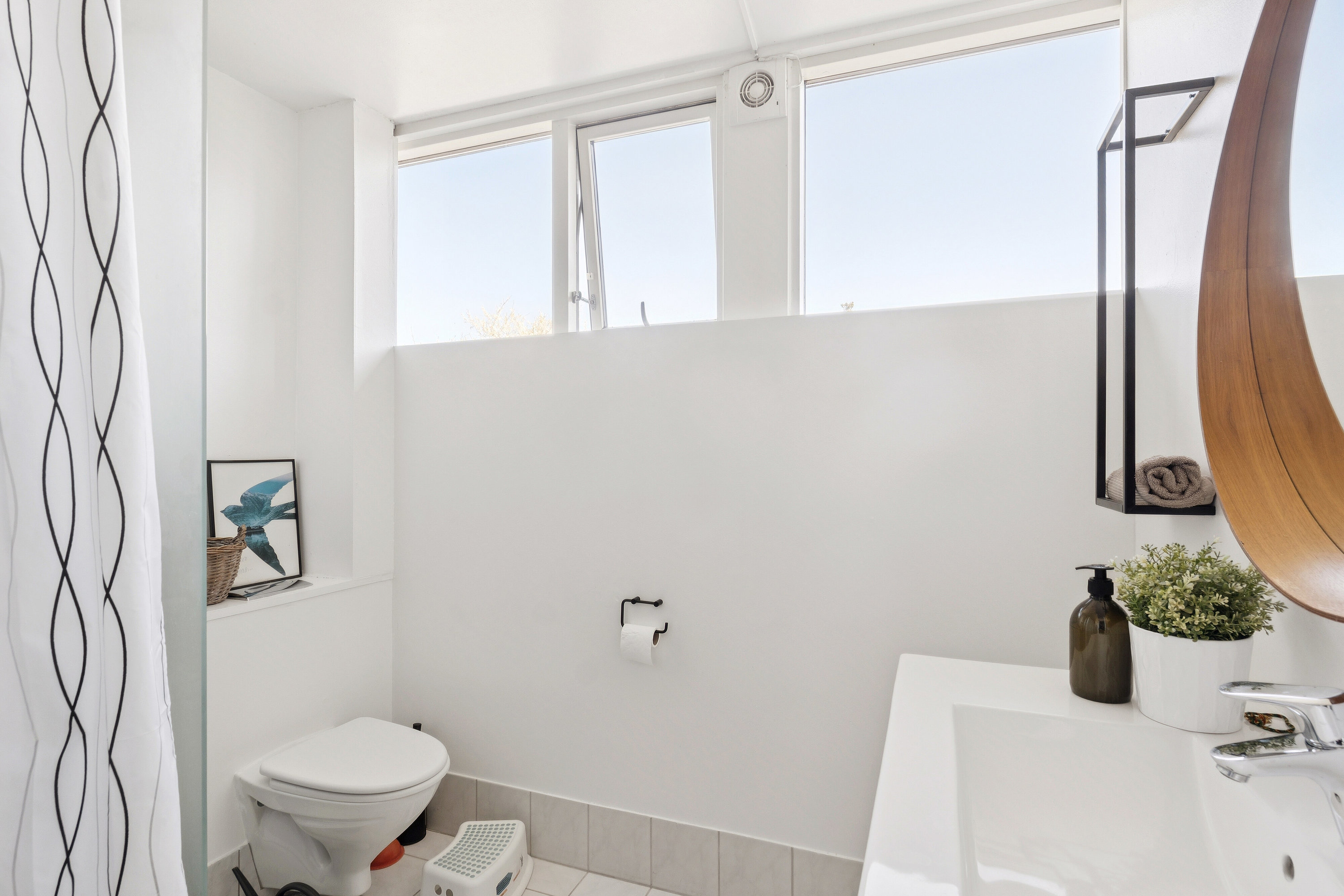 Fremhævet badeværelse billede i fuldskærmstilstand. Billede af Fiskerhusene 15, 2620 Albertslund