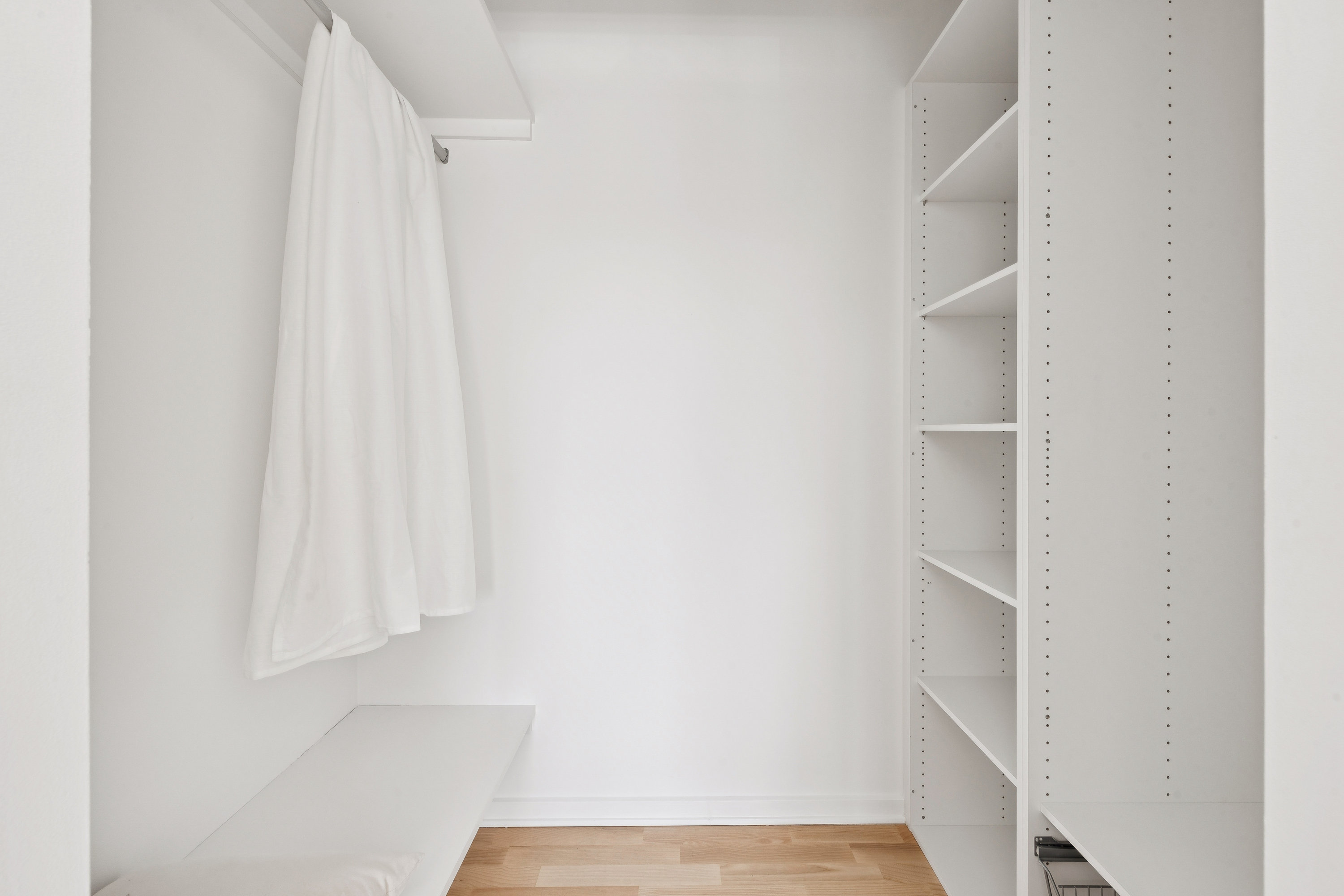 Fremhævet gang billede i fuldskærmstilstand. Billede af Bagsværd Hovedgade 132, 1. 4., 2880 Bagsværd