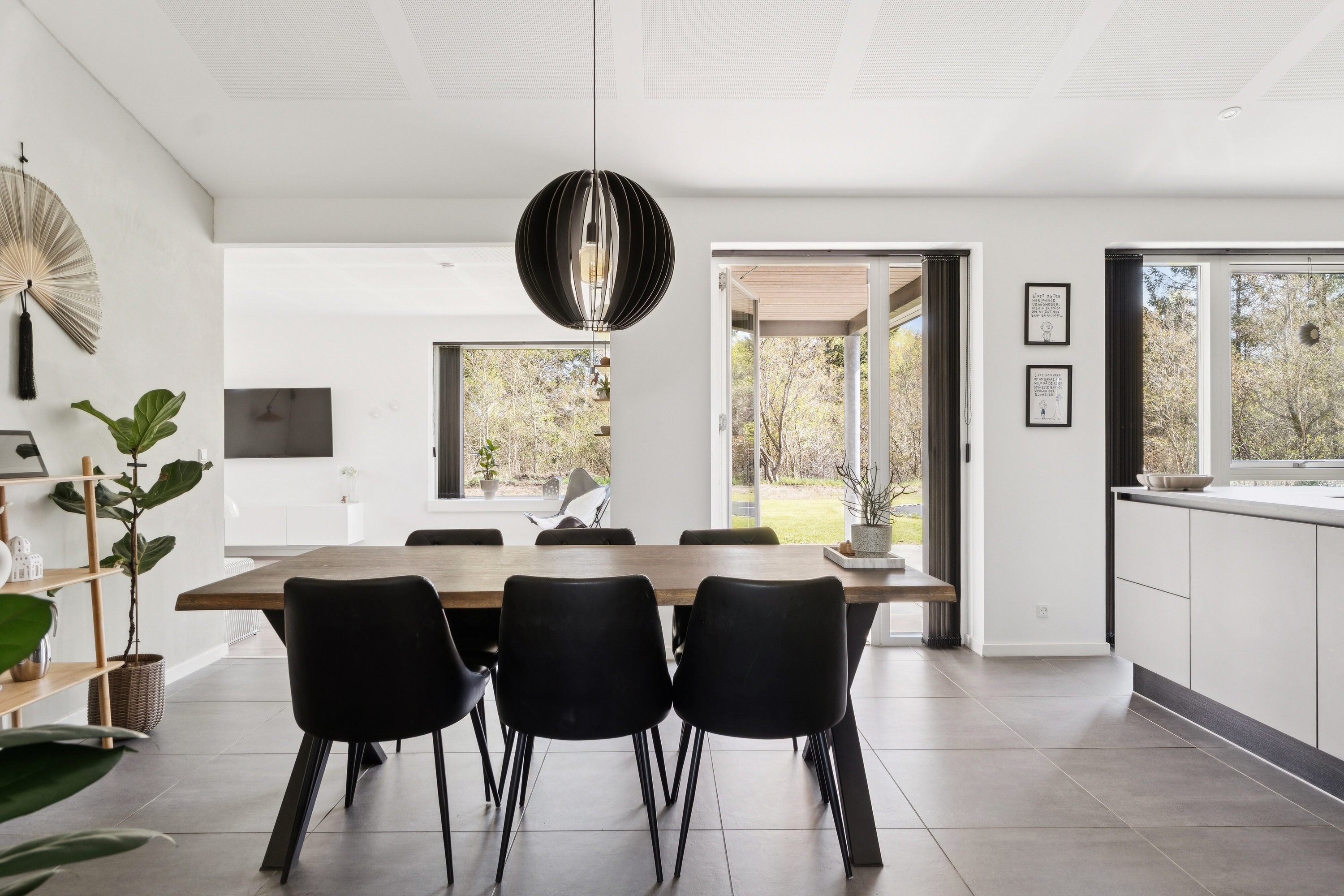 Fremhævet spisestue billede i fuldskærmstilstand. Billede af Klokkelyngen 8, 7470 Karup J