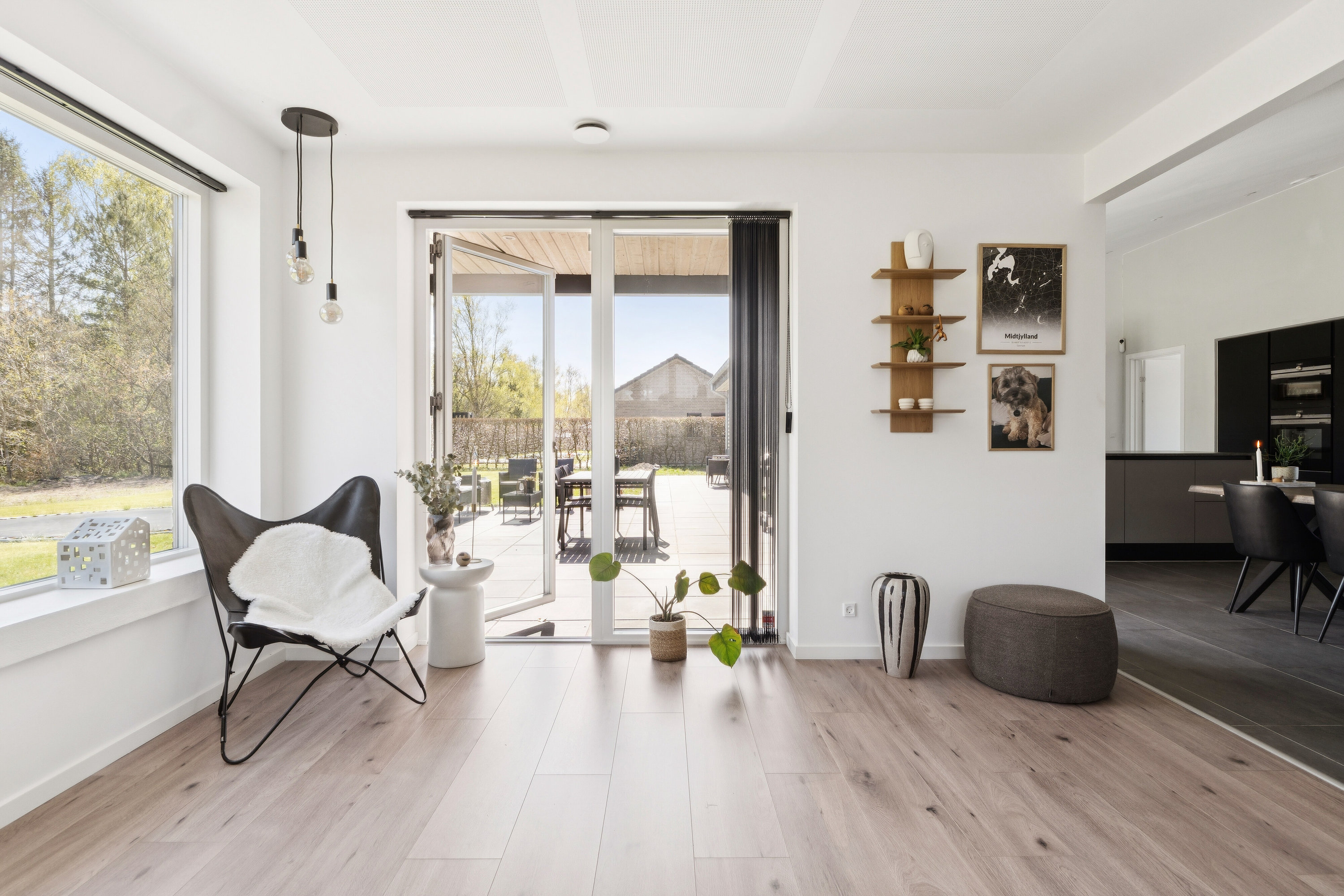 Fremhævet stue billede i fuldskærmstilstand. Billede af Klokkelyngen 8, 7470 Karup J