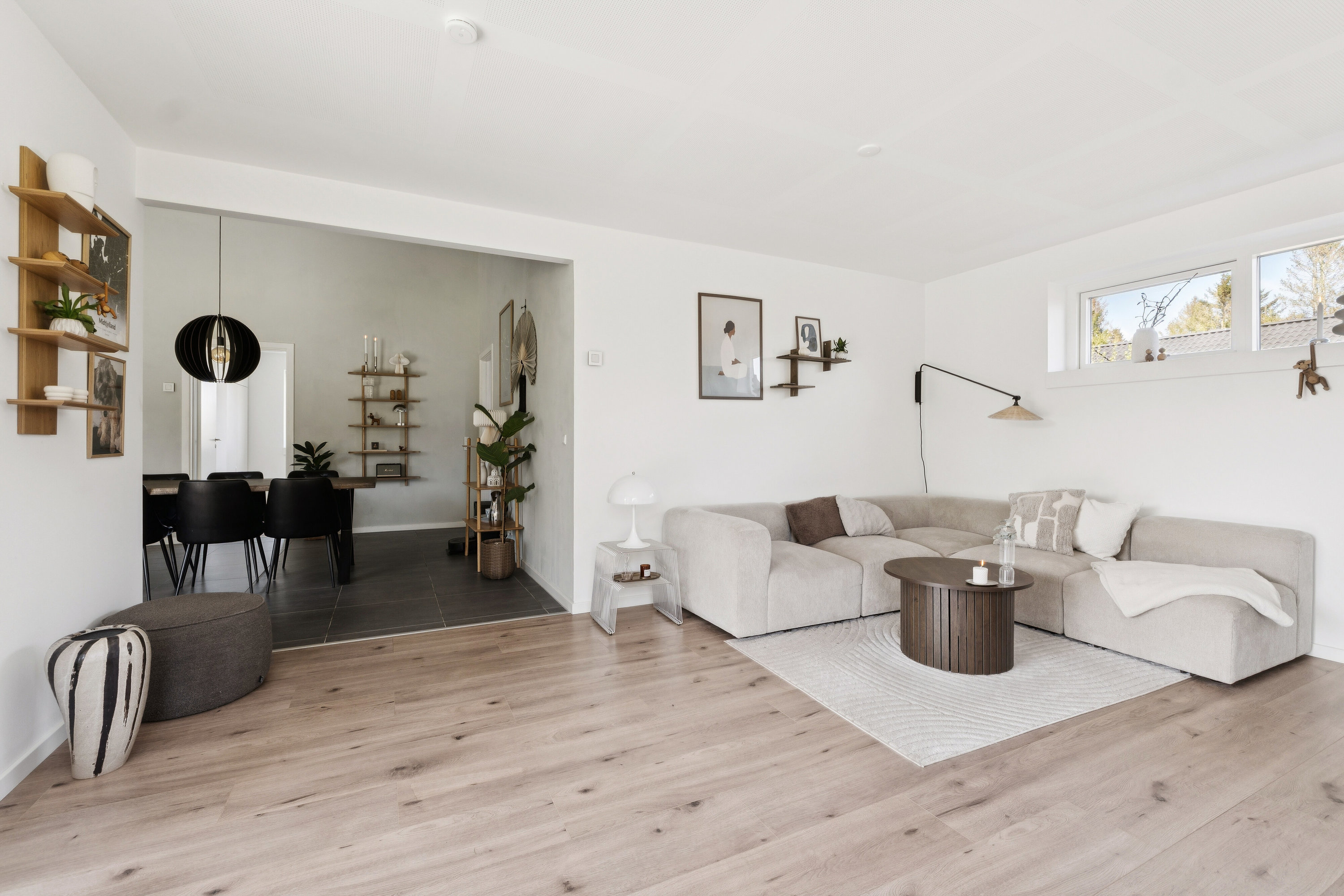 Fremhævet stue billede i fuldskærmstilstand. Billede af Klokkelyngen 8, 7470 Karup J