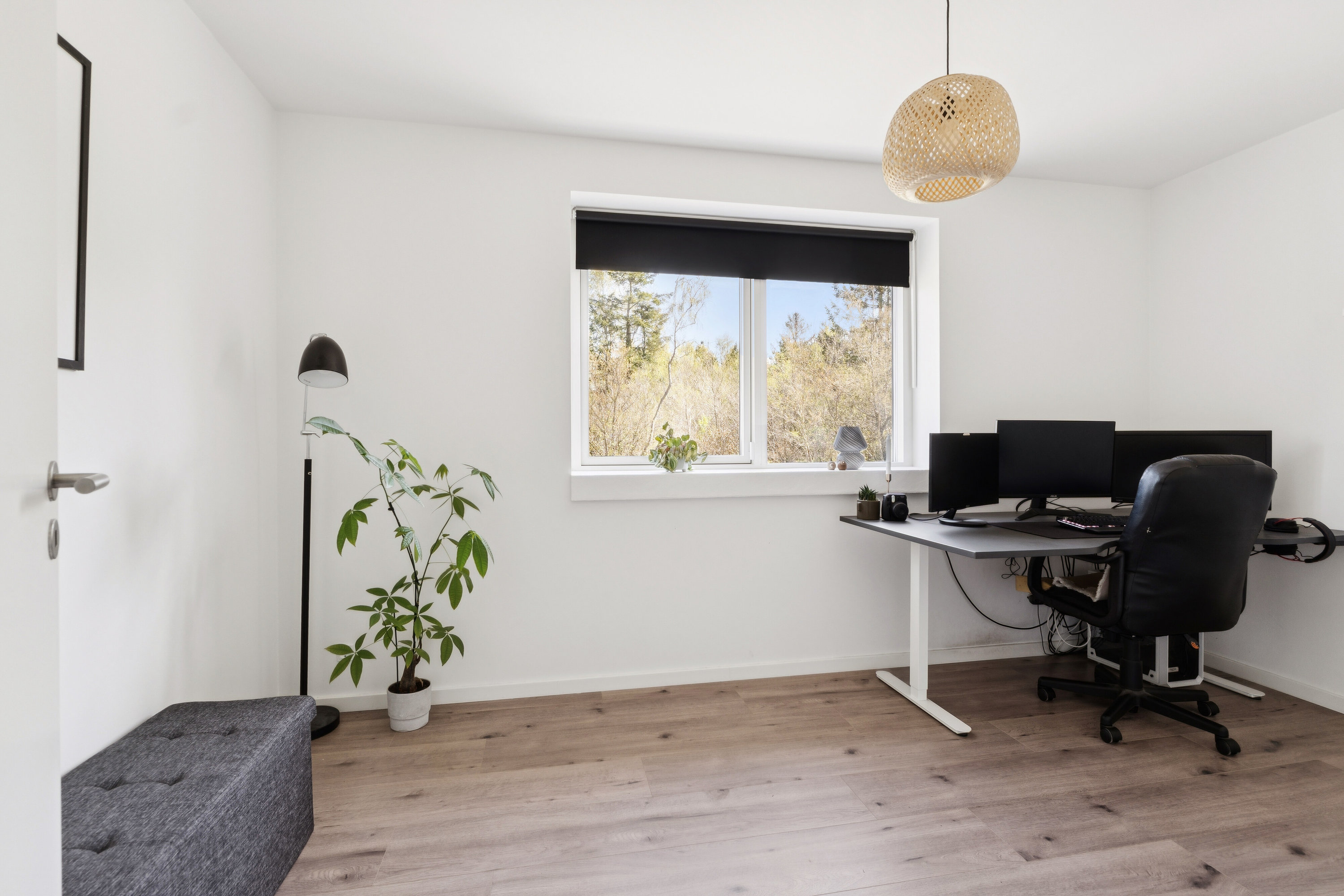 Fremhævet arbejdsværelse billede i fuldskærmstilstand. Billede af Klokkelyngen 8, 7470 Karup J