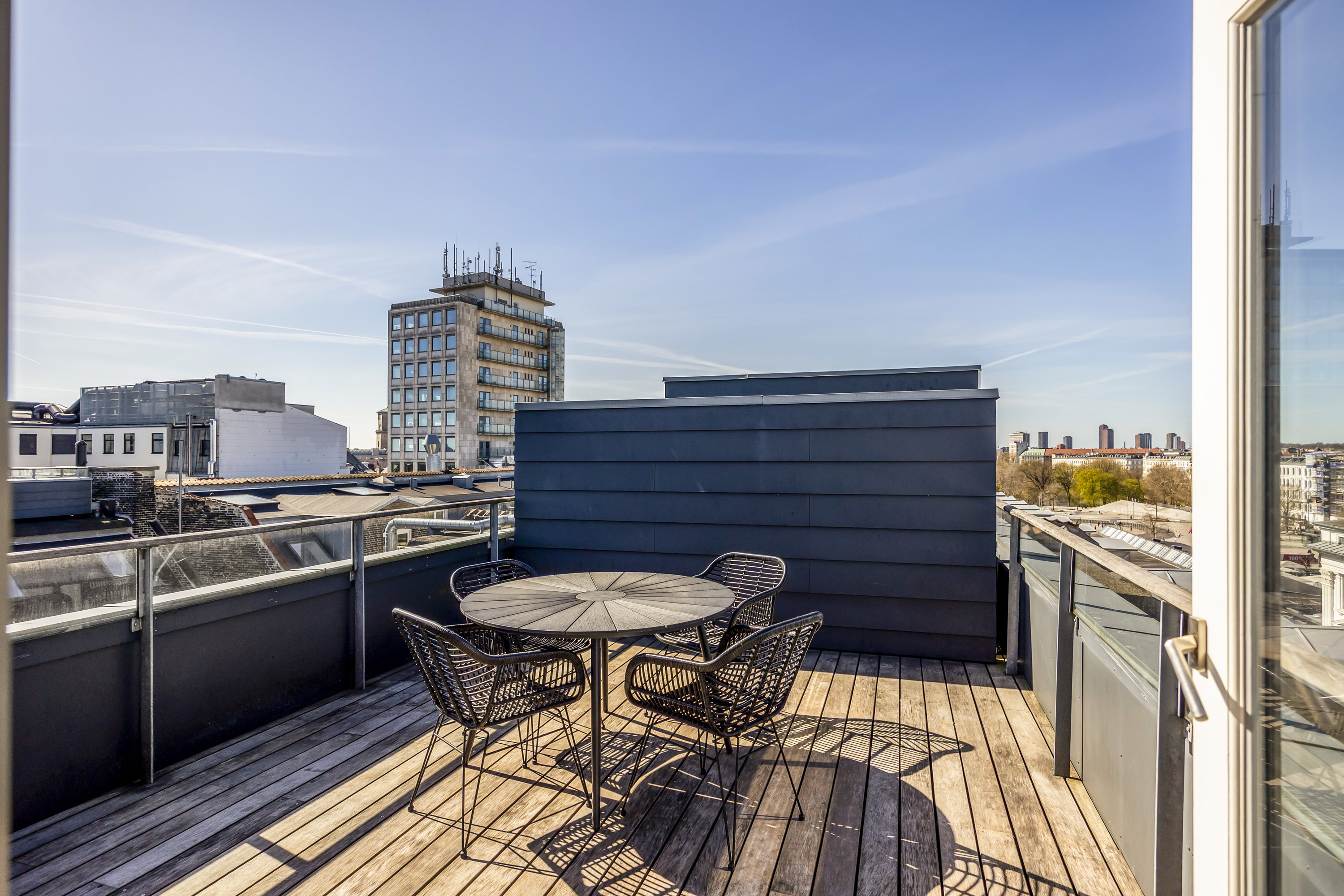 Fremhævet  billede i fuldskærmstilstand. Billede af Linnésgade 22C, 5. th., 1361 København K