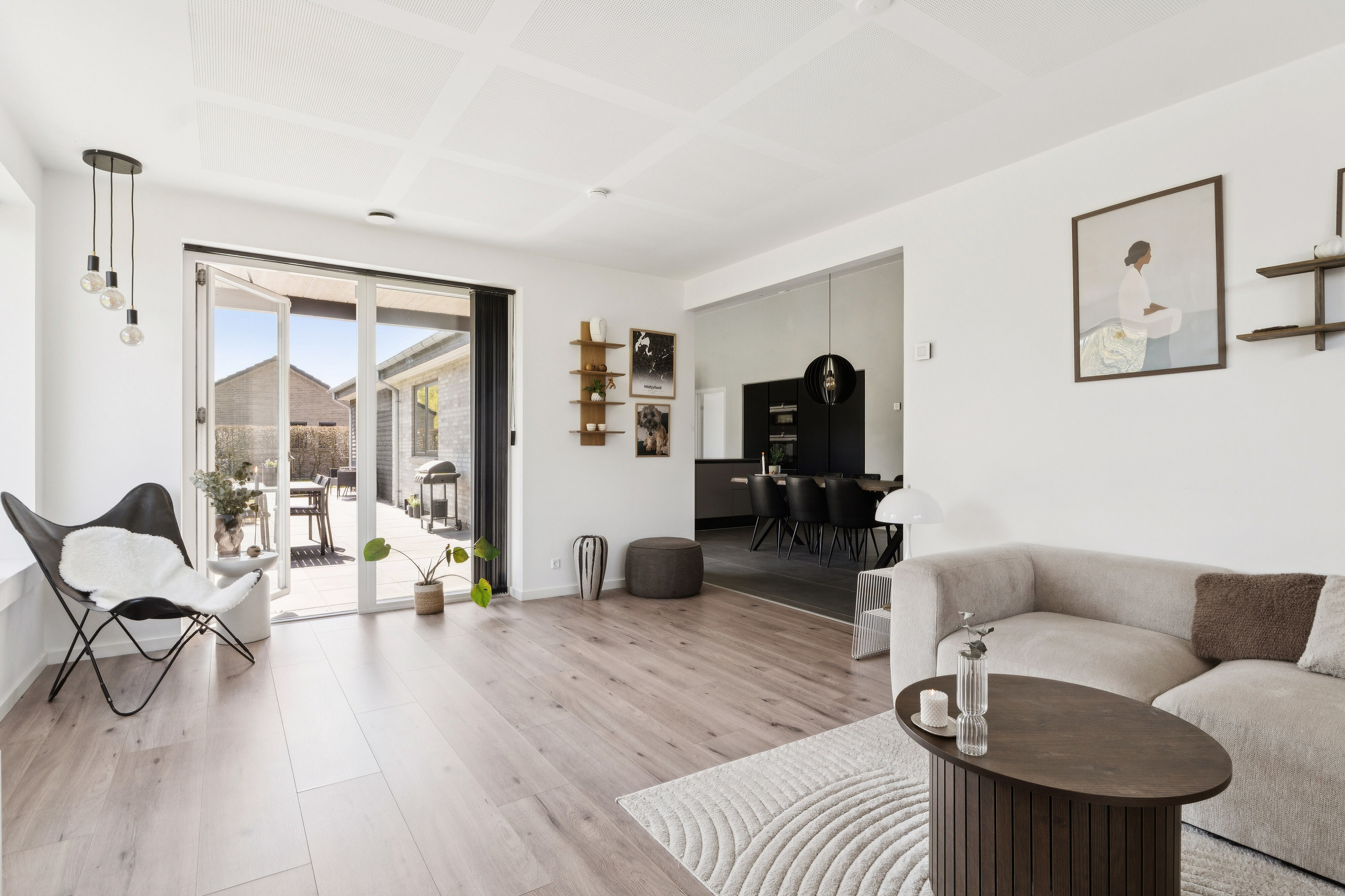 Fremhævet stue billede i fuldskærmstilstand. Billede af Klokkelyngen 8, 7470 Karup J