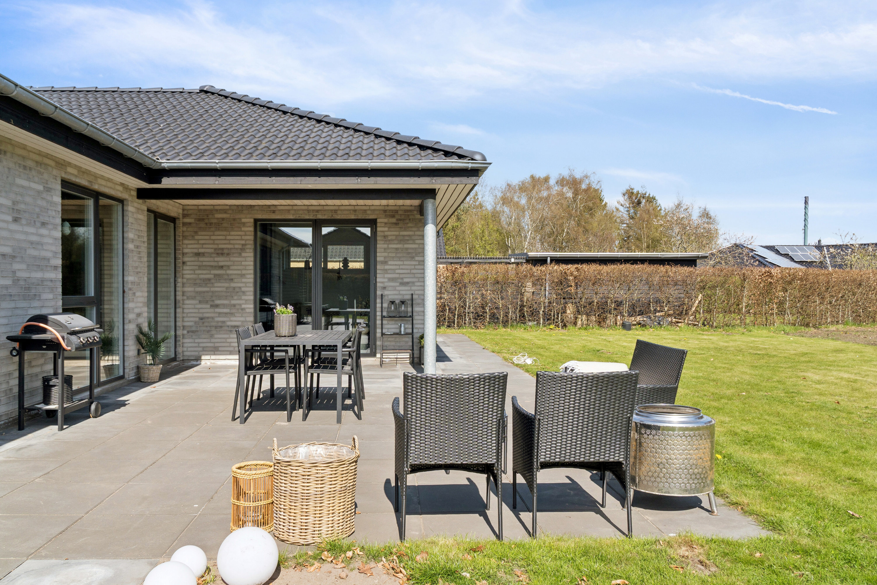 Fremhævet udendørs billede i fuldskærmstilstand. Billede af Klokkelyngen 8, 7470 Karup J