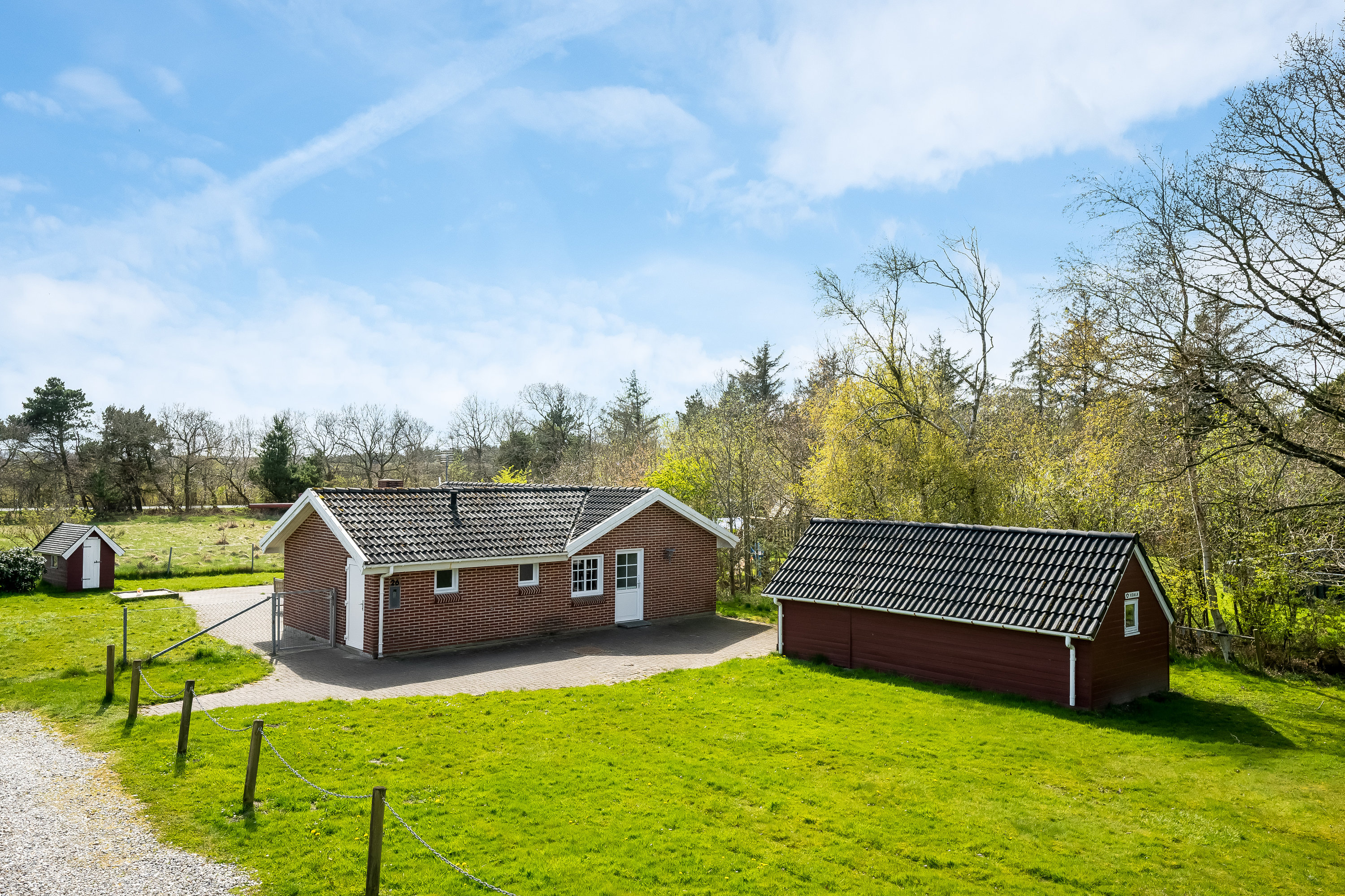 Fremhævet have billede i fuldskærmstilstand. Billede af Gl. Strandvej 26, Henneby, 6854 Henne