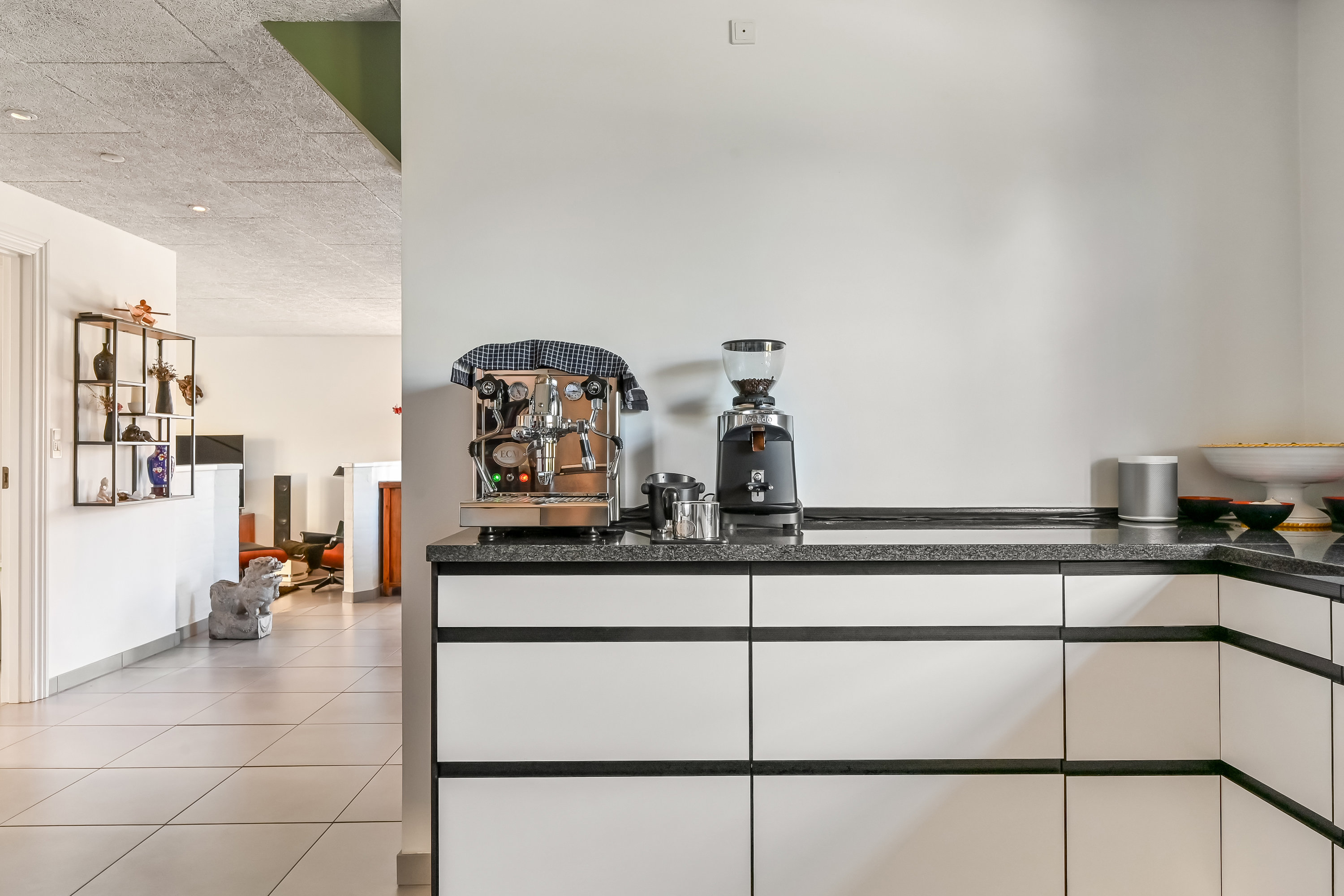 Fremhævet køkken billede i fuldskærmstilstand. Billede af Nøddevej 22, 7451 Sunds