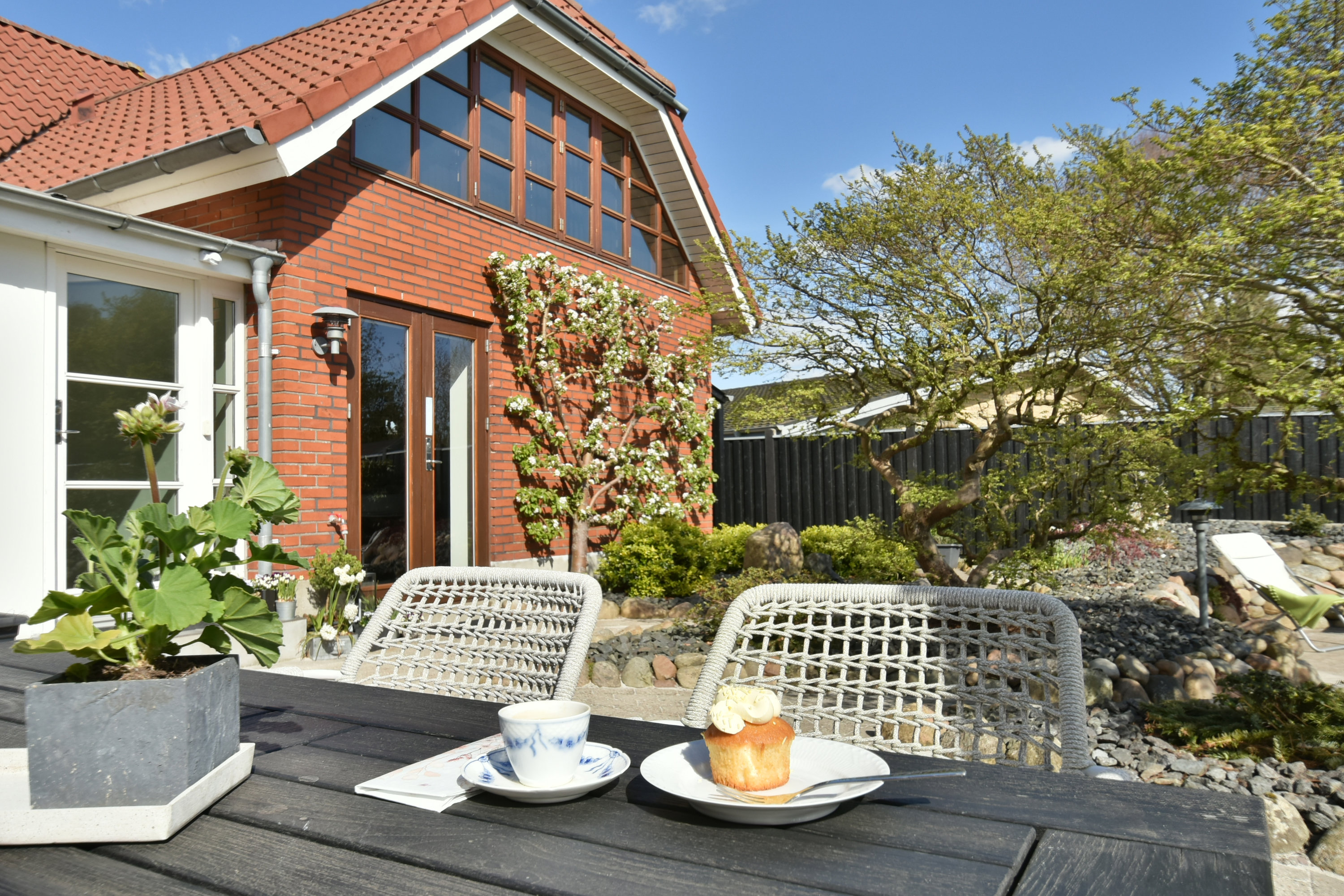 Fremhævet terrasse billede i fuldskærmstilstand. Billede af Nøddevej 22, 7451 Sunds