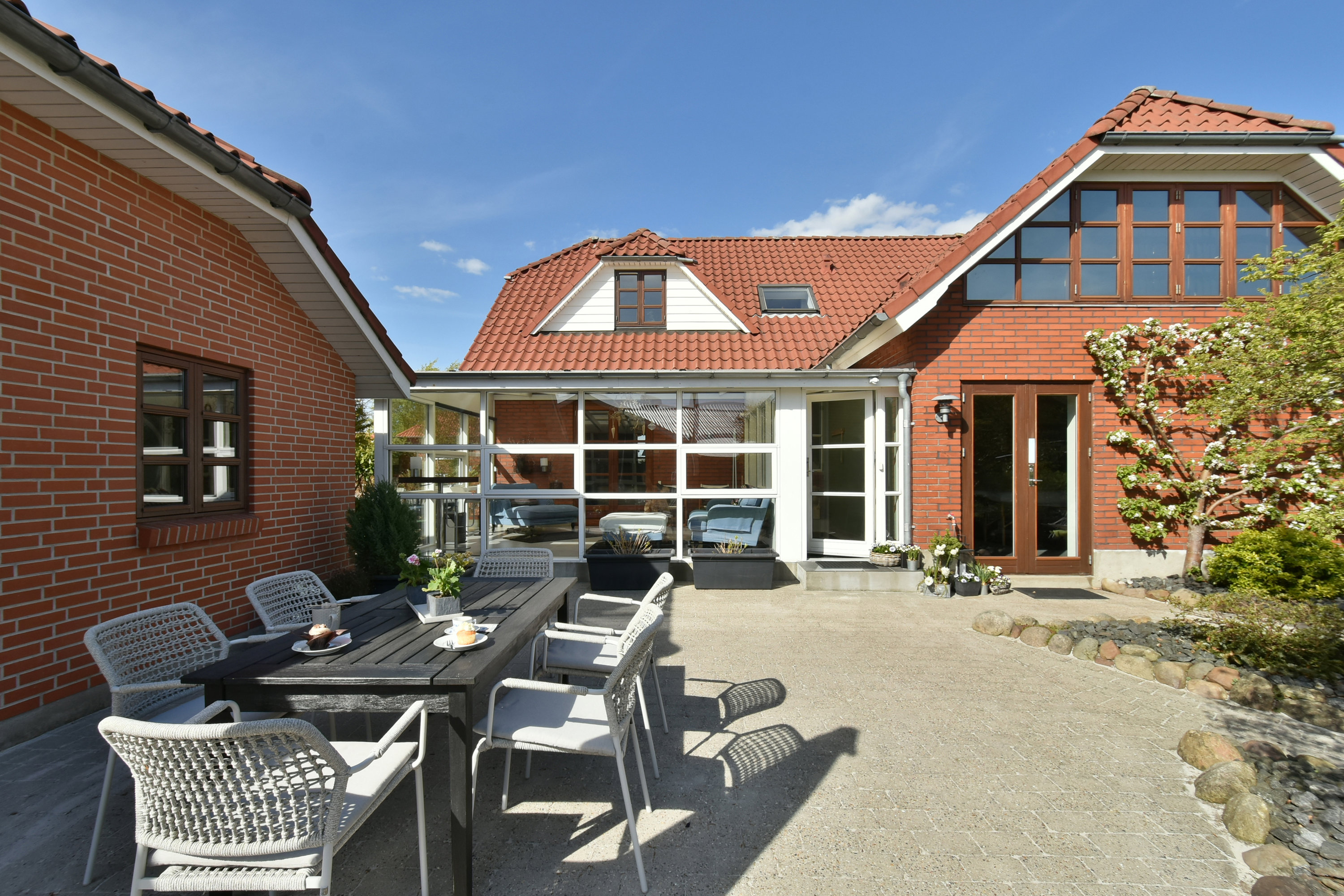 Fremhævet terrasse billede i fuldskærmstilstand. Billede af Nøddevej 22, 7451 Sunds