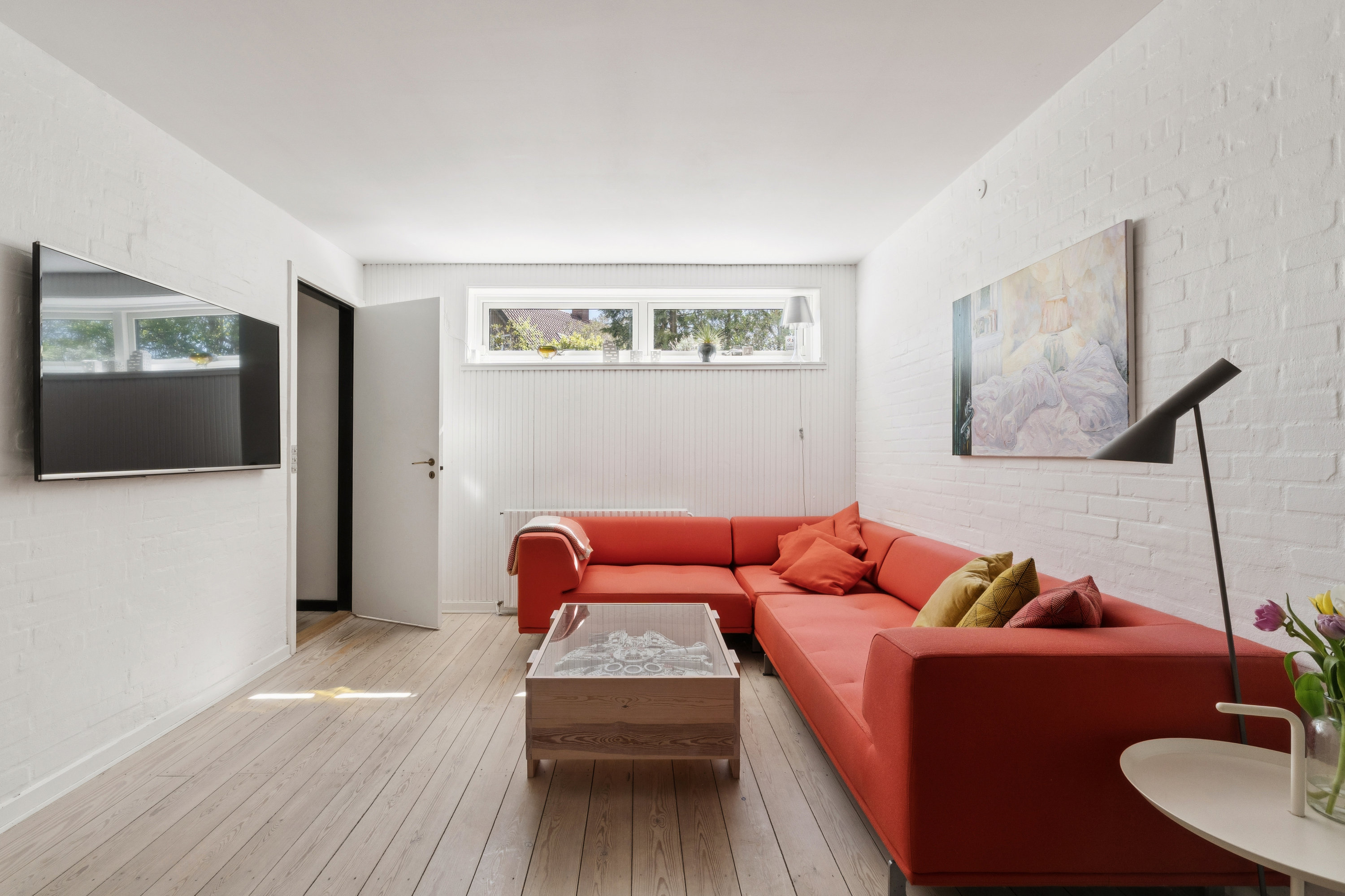 Fremhævet stue billede i fuldskærmstilstand. Billede af Glaciset 44B, 2800 Kongens Lyngby