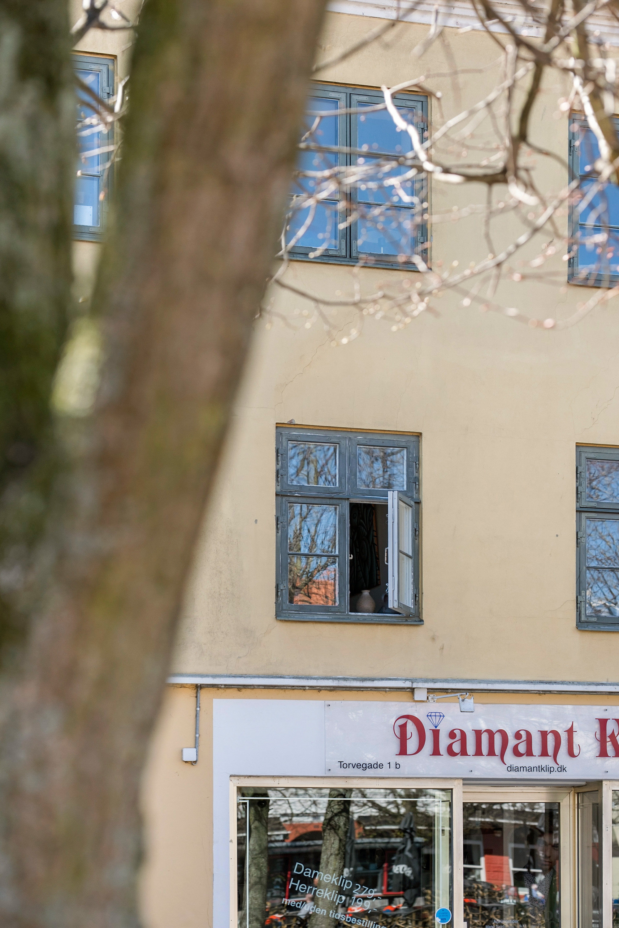 Fremhævet ejendommen billede i fuldskærmstilstand. Billede af Torvegade 1C, 1. th., 3000 Helsingør