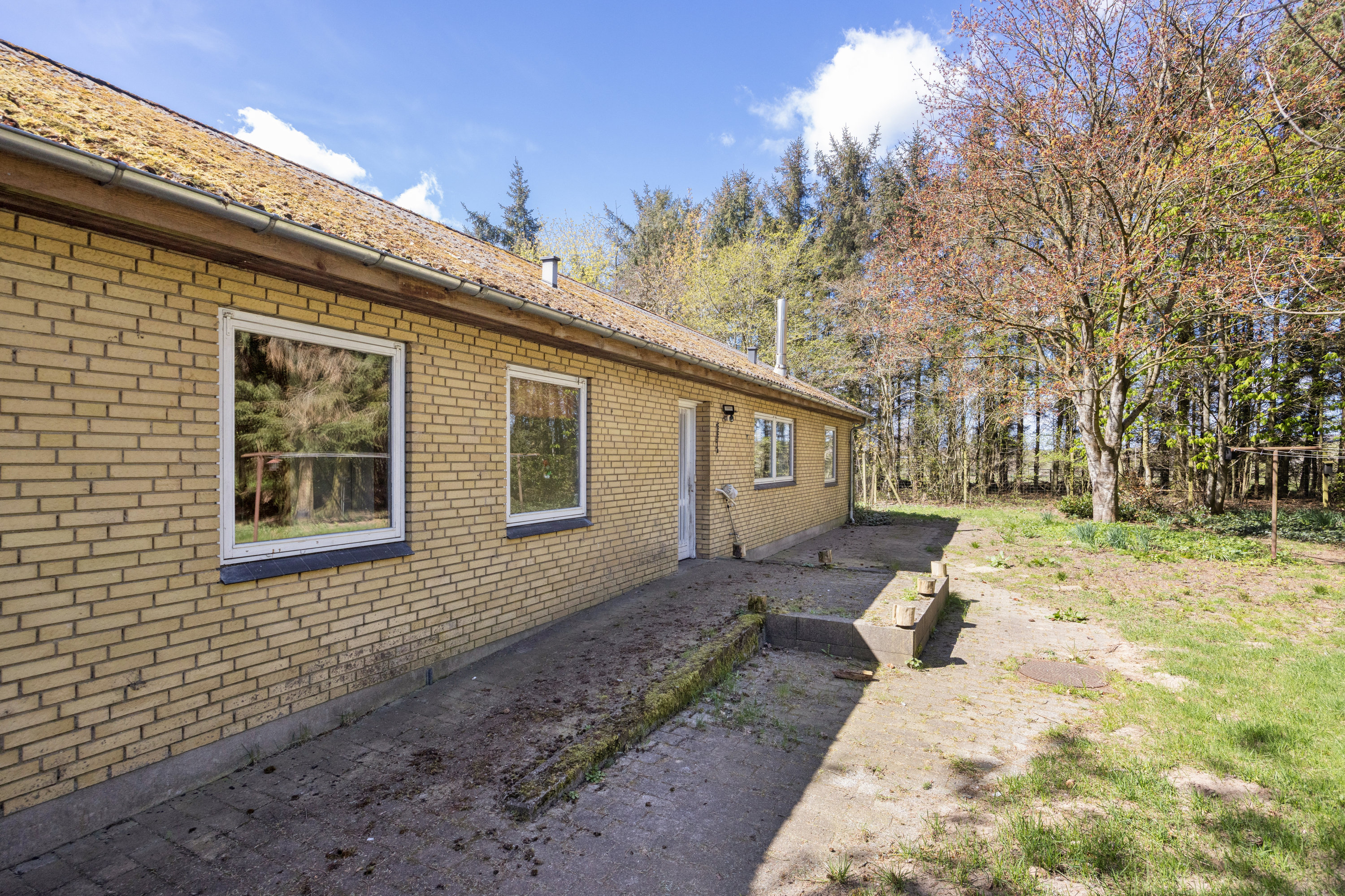 Fremhævet facade billede i fuldskærmstilstand. Billede af Bragenholtvej 31, Langholt, 9310 Vodskov
