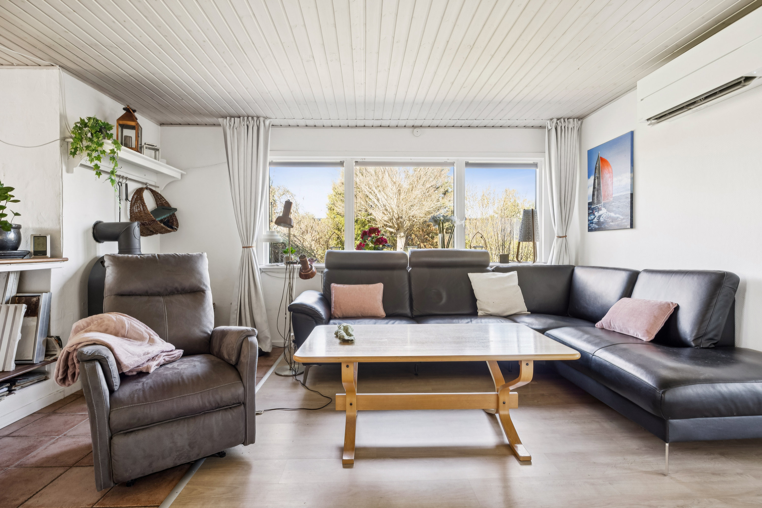 Fremhævet stue billede i fuldskærmstilstand. Billede af Nattergalevej 6, 4671 Strøby