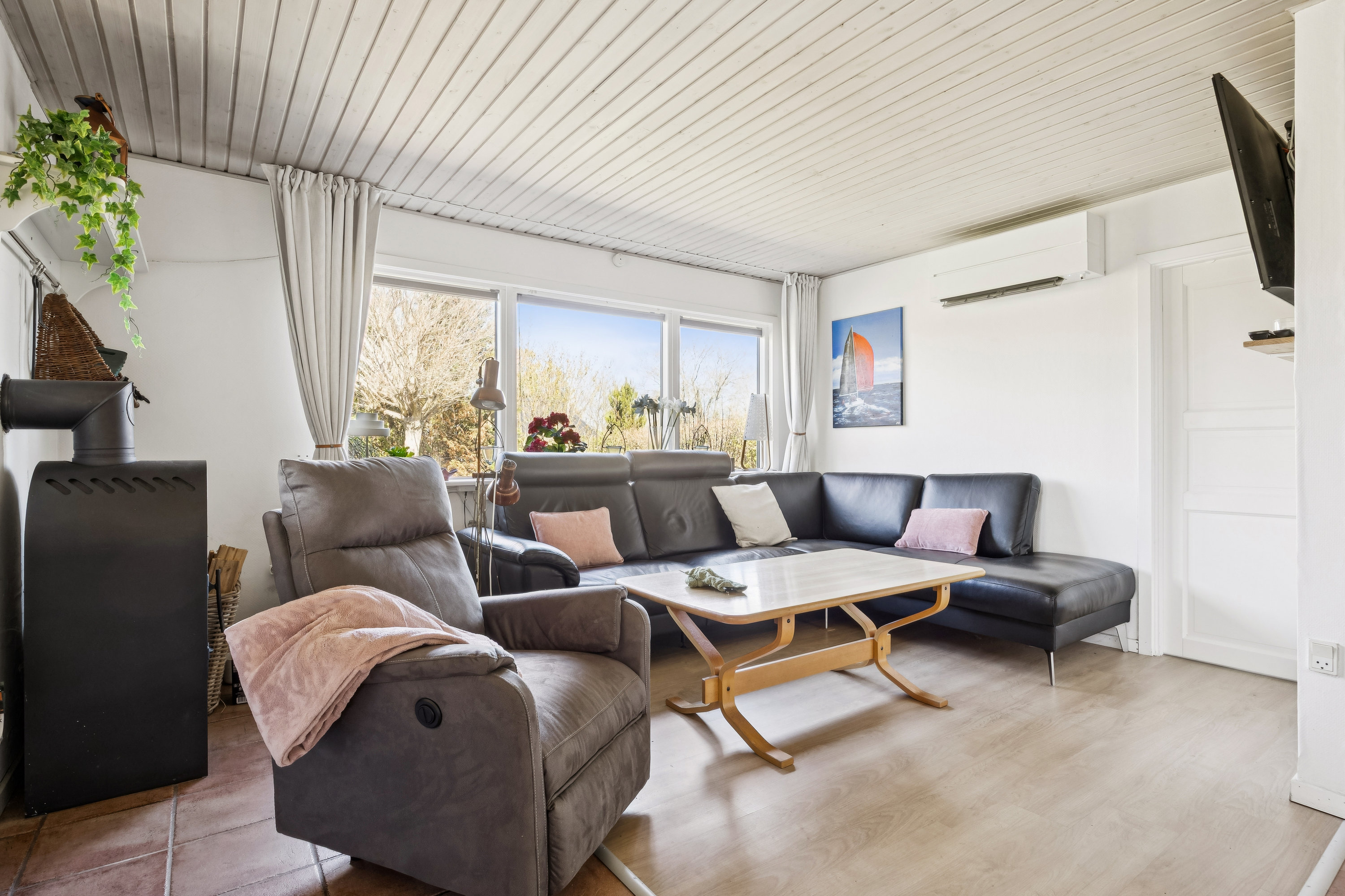 Fremhævet stue billede i fuldskærmstilstand. Billede af Nattergalevej 6, 4671 Strøby