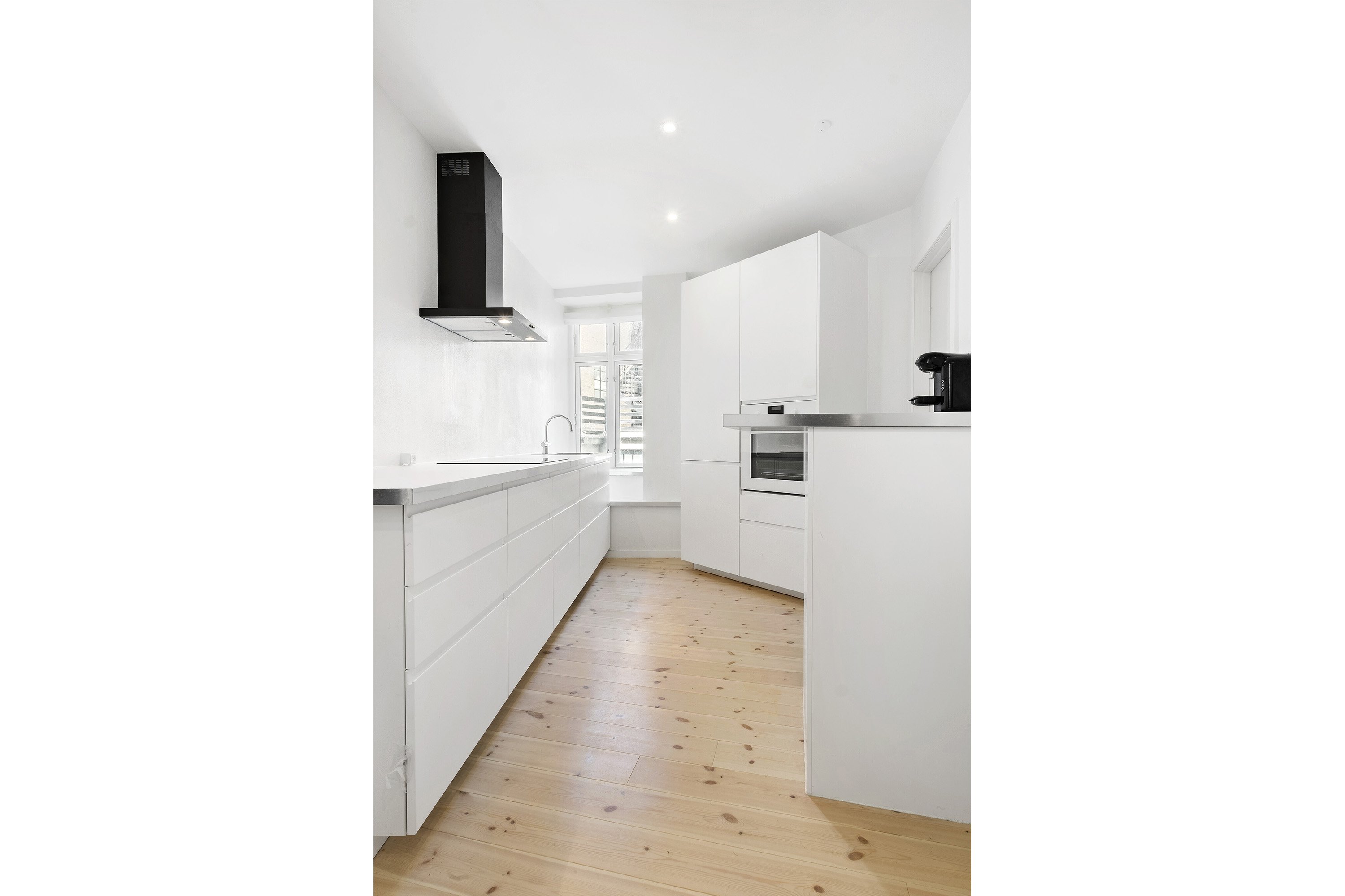 Fremhævet køkken billede i fuldskærmstilstand. Billede af Vesterbro 39, st.. tv., 9000 Aalborg