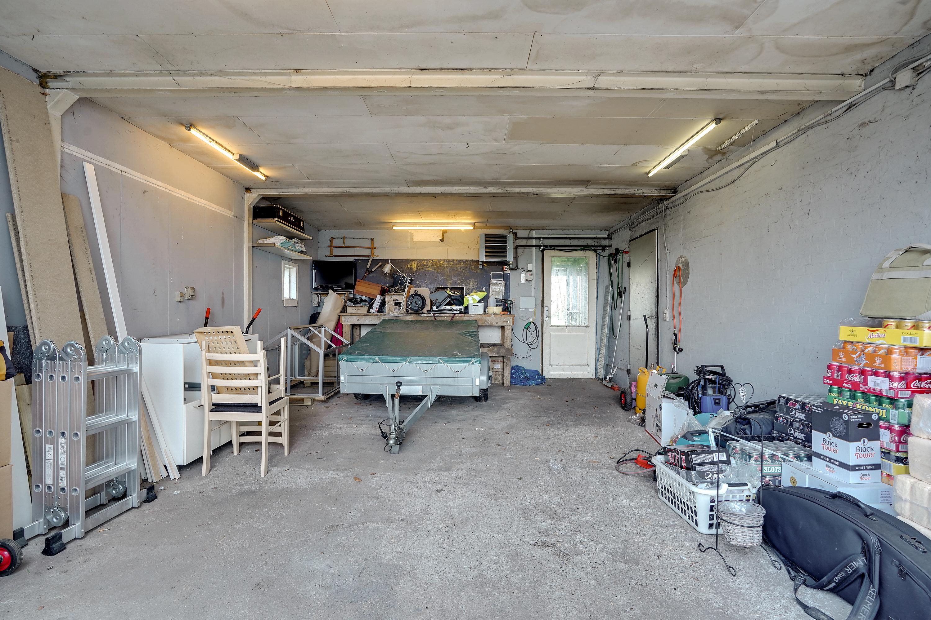 Fremhævet garage billede i fuldskærmstilstand. Billede af Ringkøbingvej 200, Mejls, 6800 Varde
