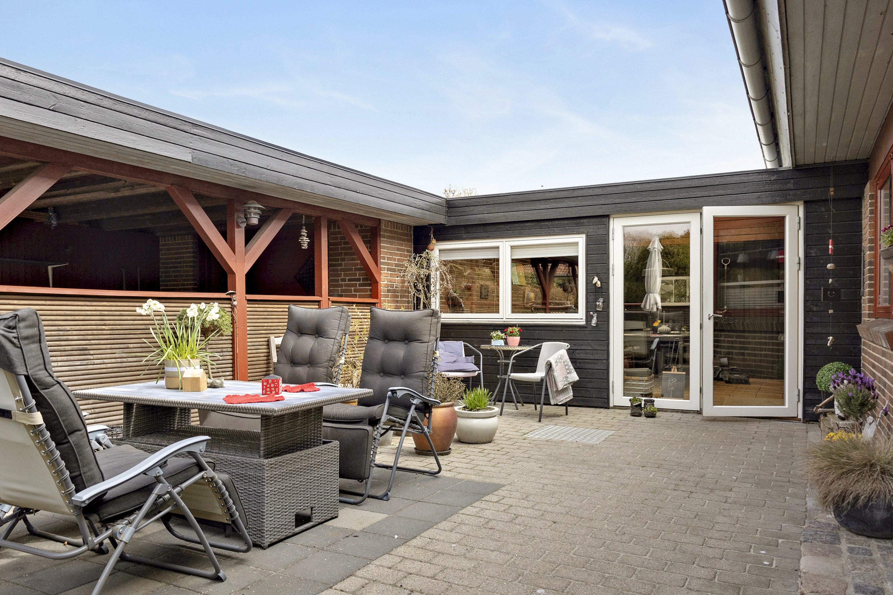 Fremhævet ejendommen billede i fuldskærmstilstand. Billede af Hvedevænget 34, 6600 Vejen