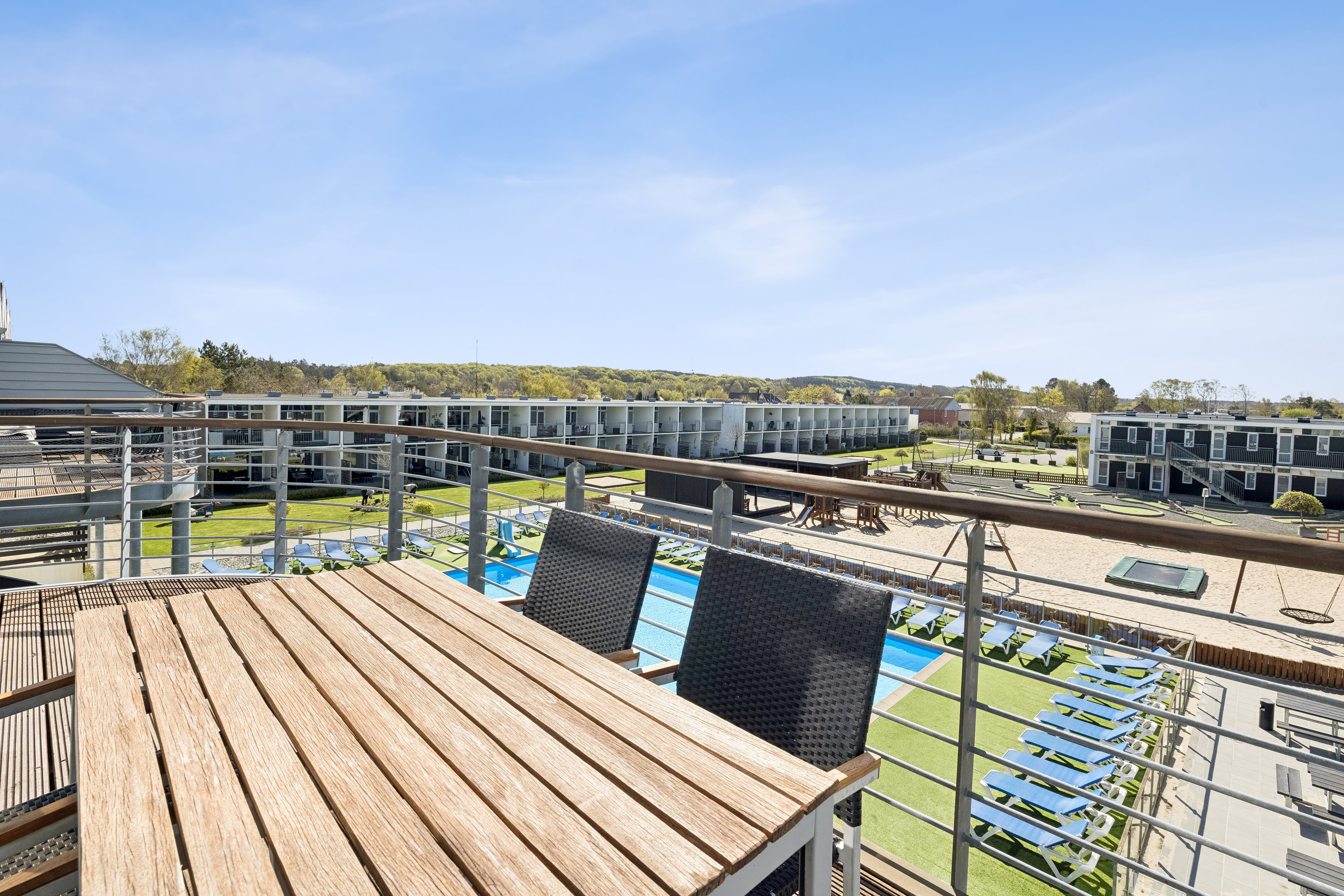 Fremhævet terrasse billede i fuldskærmstilstand. Billede af Havet 24A, 1. 202., Bønnerup Strand, 8585 Glesborg