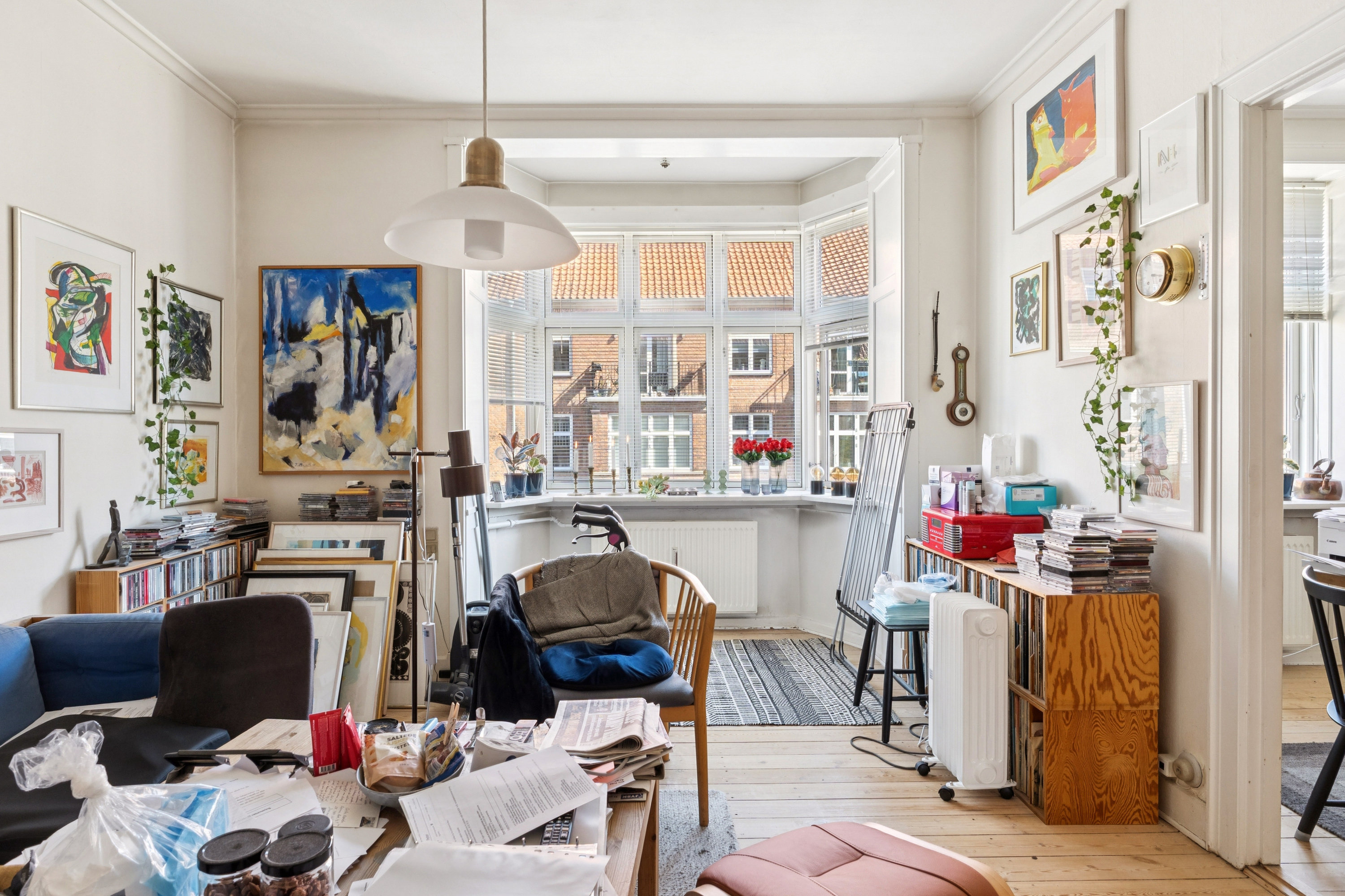 Fremhævet stue billede i fuldskærmstilstand. Billede af Rasmus Rasks Vej 4, 3. th., 2500 Valby