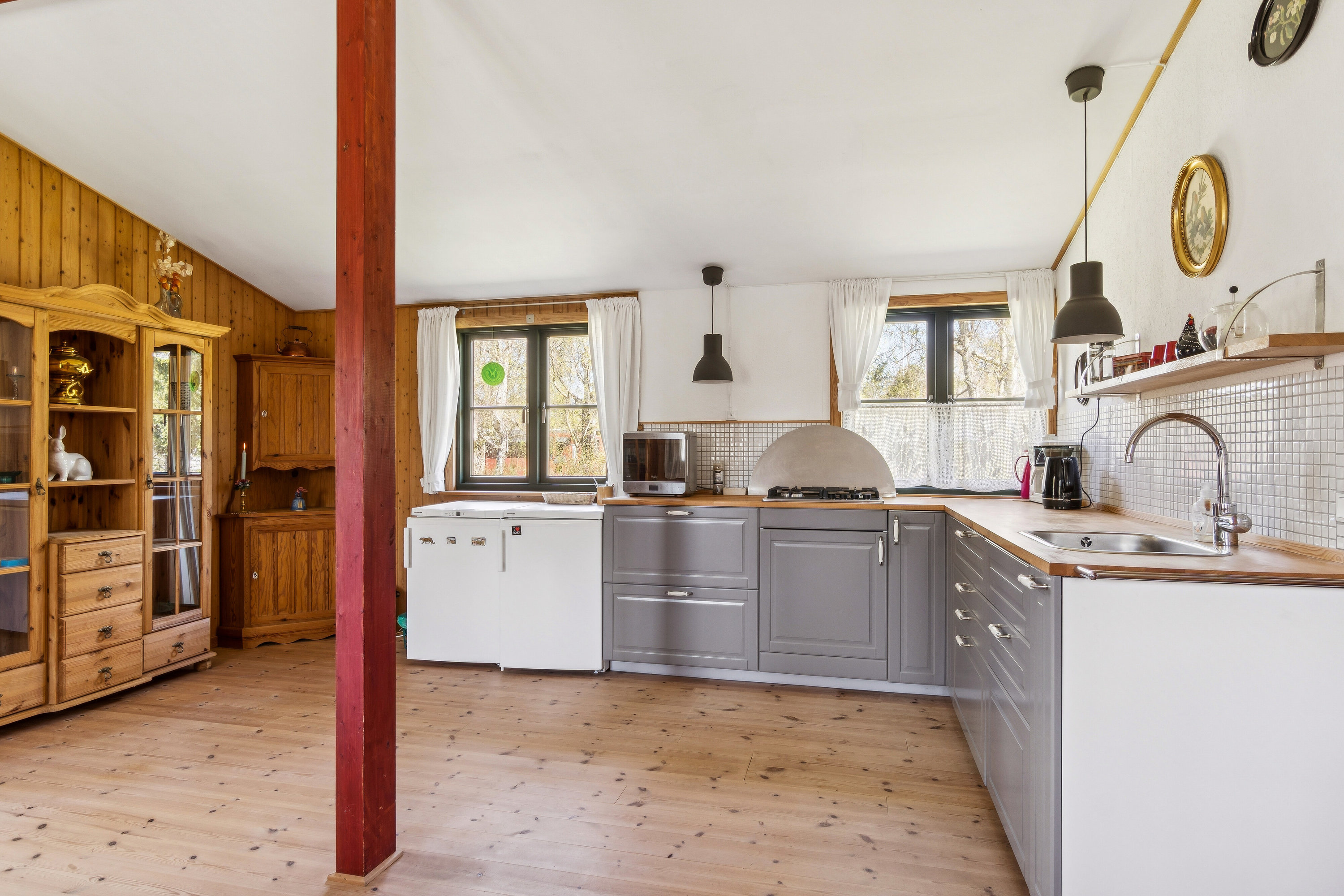 Fremhævet køkken billede i fuldskærmstilstand. Billede af Stenvej 1, Ellinge Lyng, 4560 Vig