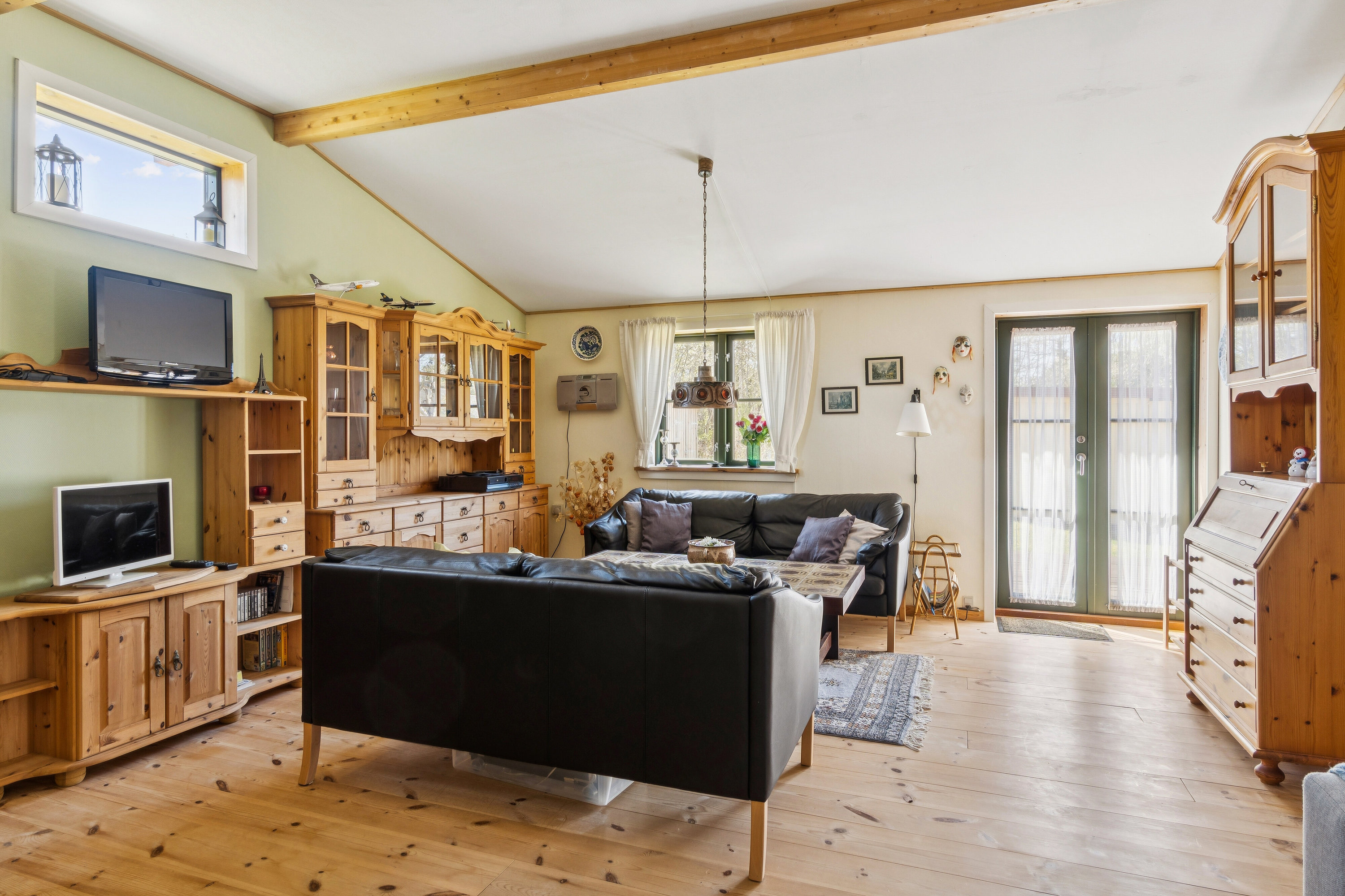 Fremhævet stue billede i fuldskærmstilstand. Billede af Stenvej 1, Ellinge Lyng, 4560 Vig