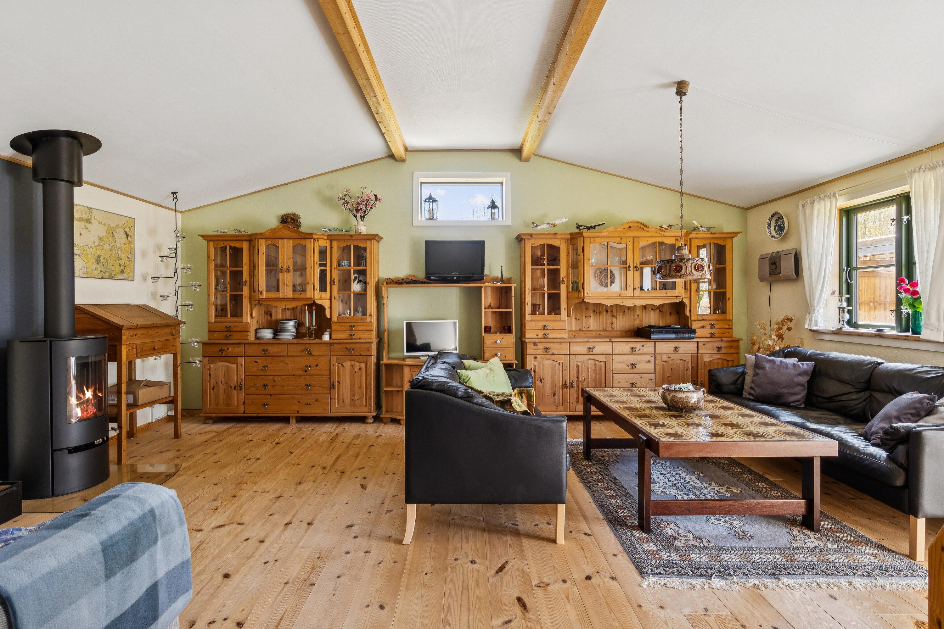 Fremhævet stue billede i fuldskærmstilstand. Billede af Stenvej 1, Ellinge Lyng, 4560 Vig