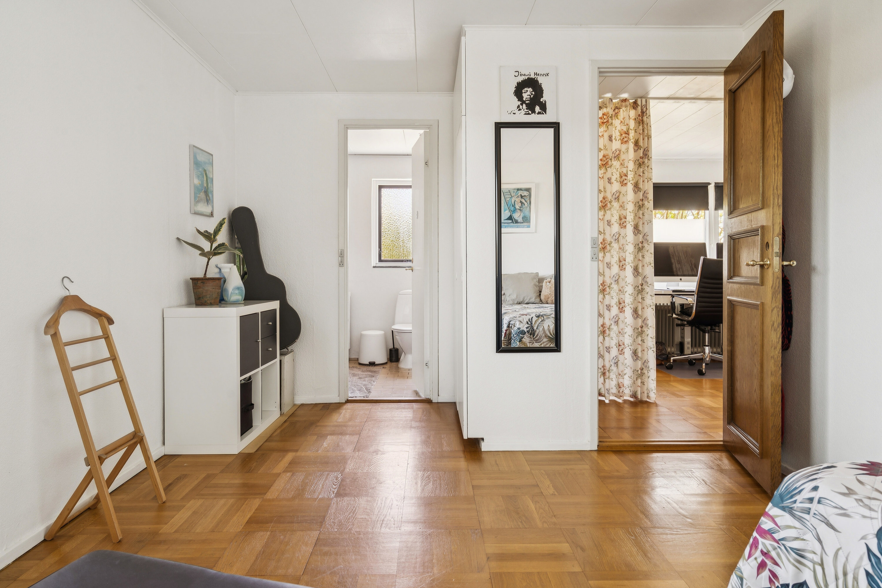 Fremhævet soveværelse billede i fuldskærmstilstand. Billede af Horsevænget 2, 4130 Viby Sjælland