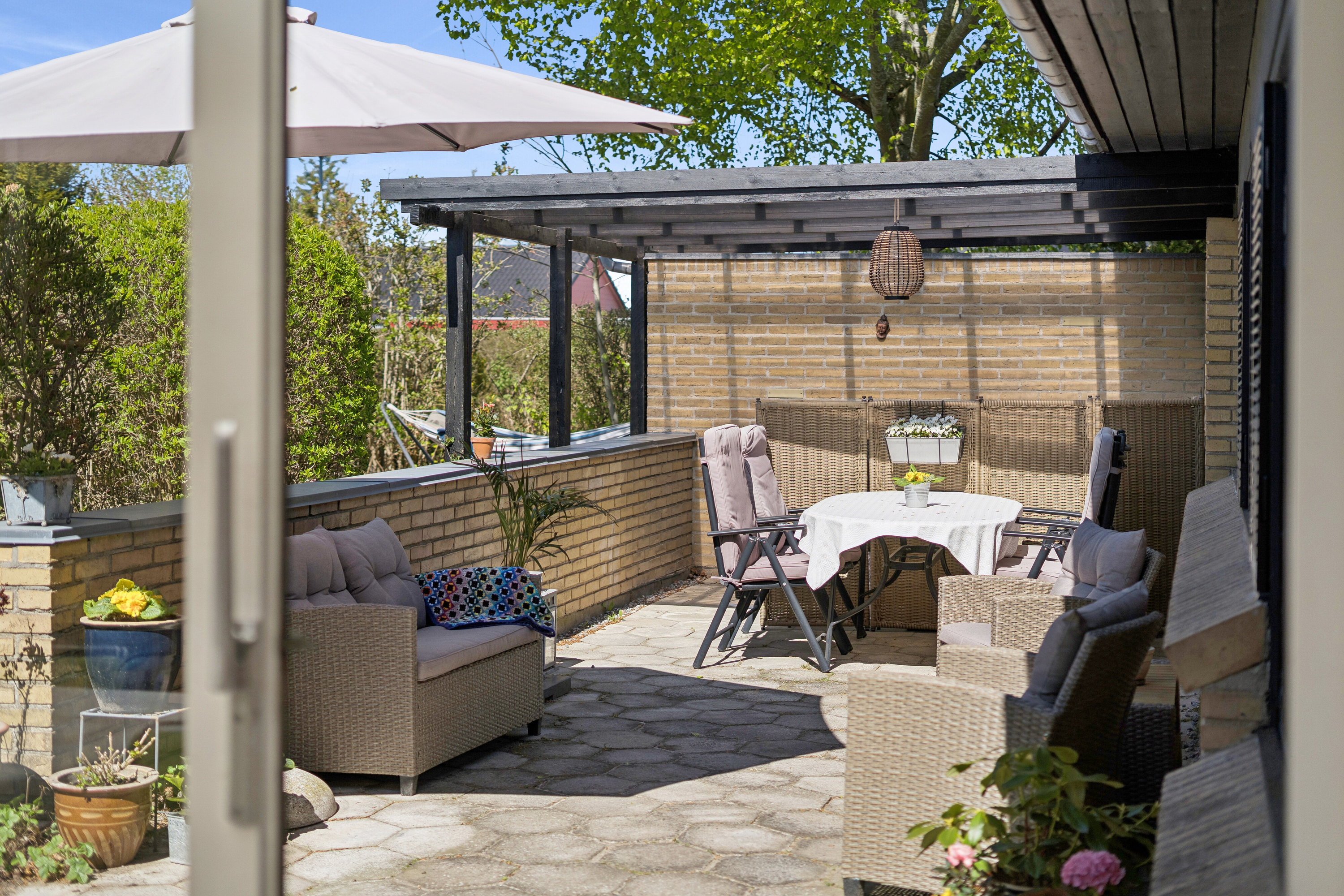 Fremhævet baghave billede i fuldskærmstilstand. Billede af Horsevænget 2, 4130 Viby Sjælland