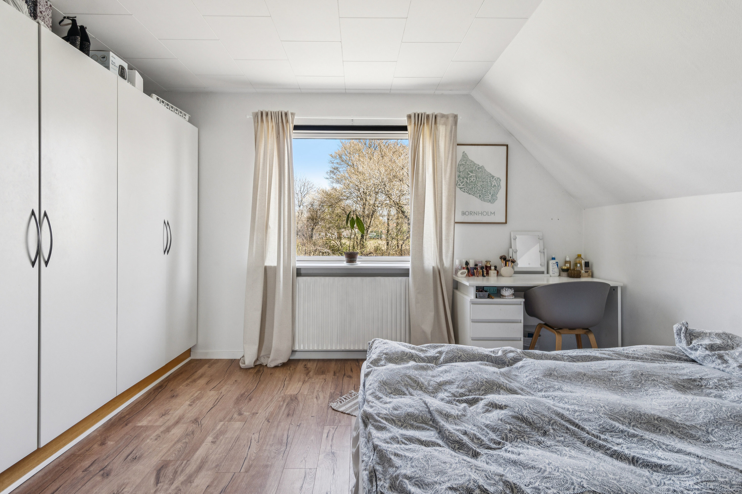 Fremhævet soveværelse billede i fuldskærmstilstand. Billede af Nyker Hovedgade 18A, Nyker, 3700 Rønne