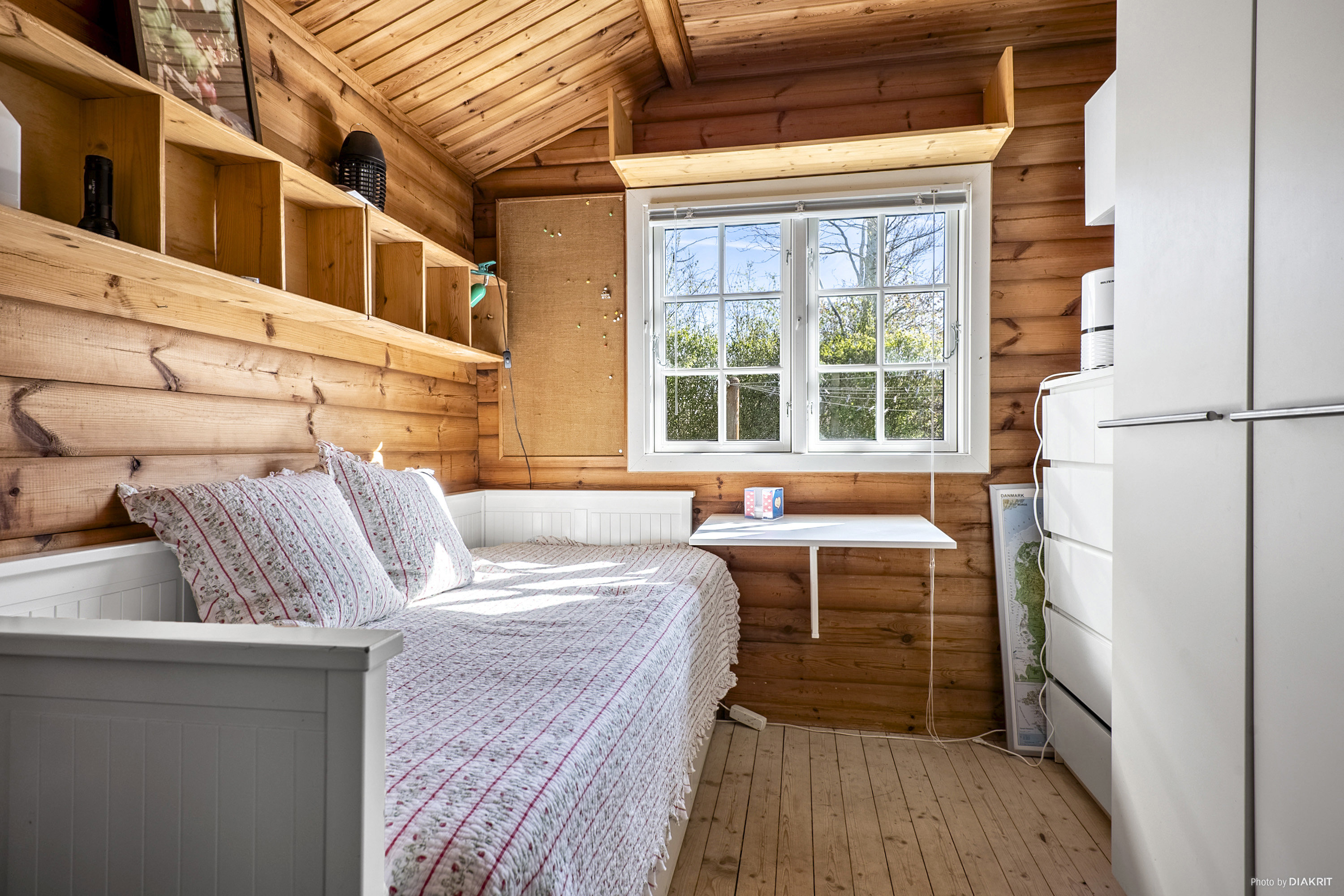 Fremhævet soveværelse billede i fuldskærmstilstand. Billede af Hasselvænget 17, Dyngby Strand, 8300 Odder