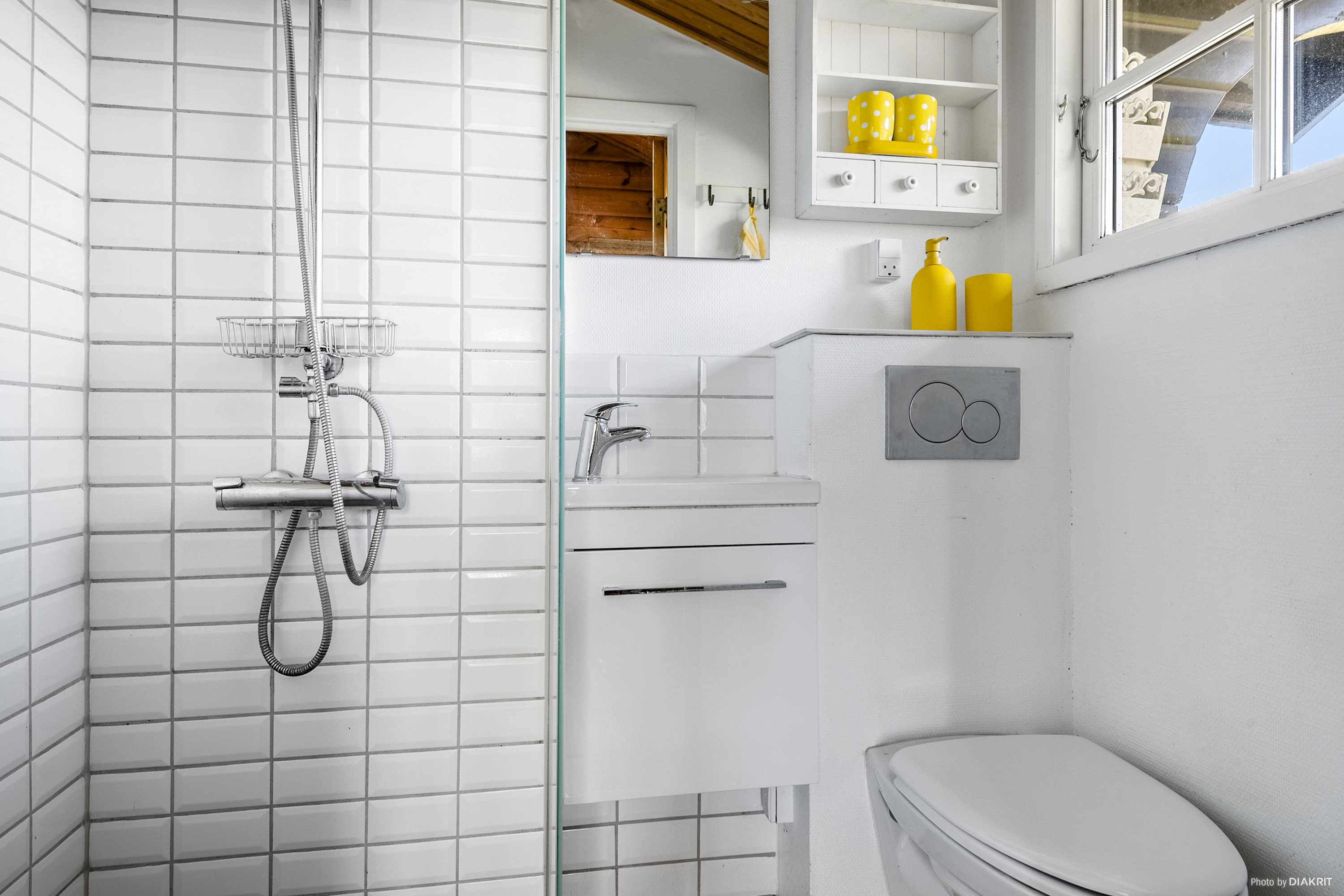 Fremhævet badeværelse billede i fuldskærmstilstand. Billede af Hasselvænget 17, Dyngby Strand, 8300 Odder